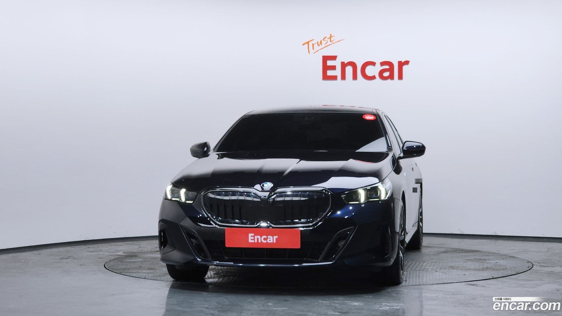 Main__Slider__Photo:5-Series BMW 2025.2-2