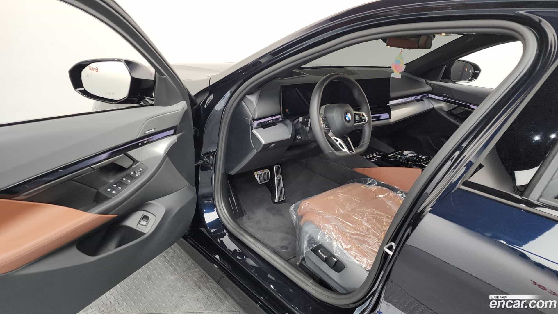 5-Series BMW 2025.2-INNER-010