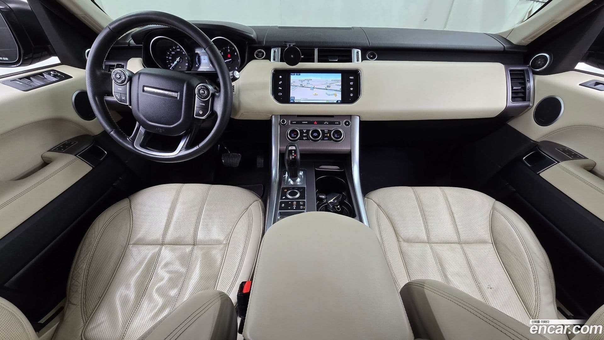 Main__Slider__Photo:Range Rover Sport Land Rover 2016.11-6