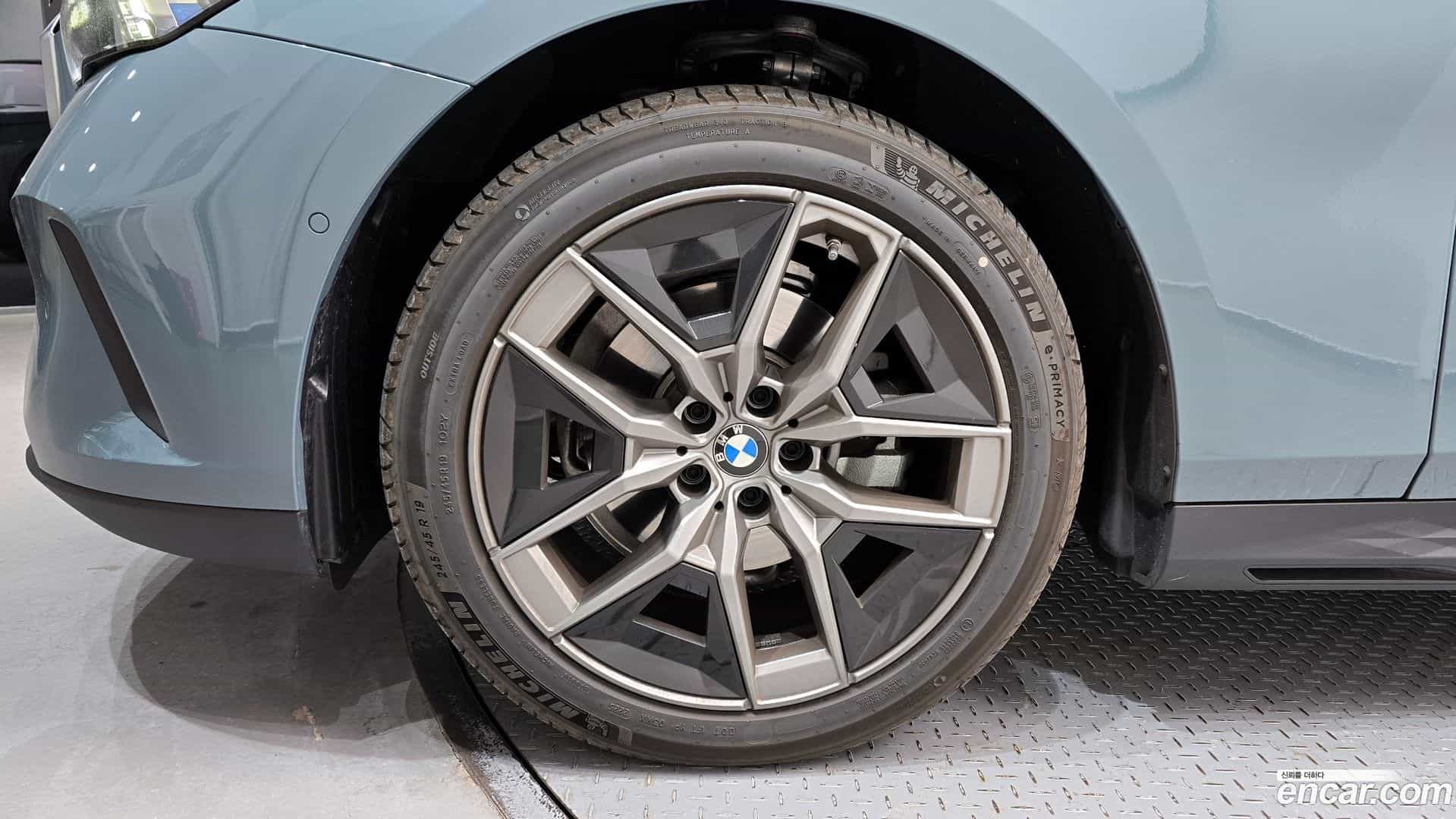 5-Series BMW 2025.9-OUTER-005