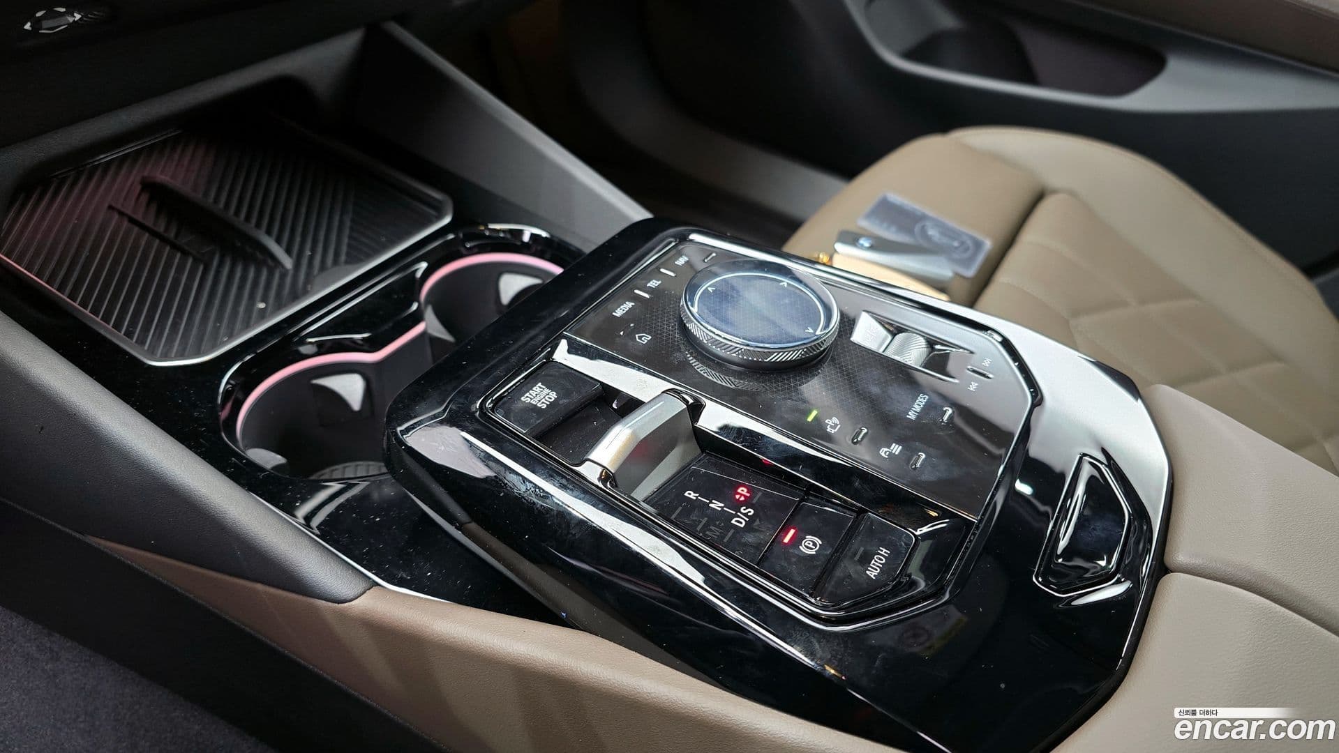 Main__Slider__Photo:5-Series BMW 2025.9-8