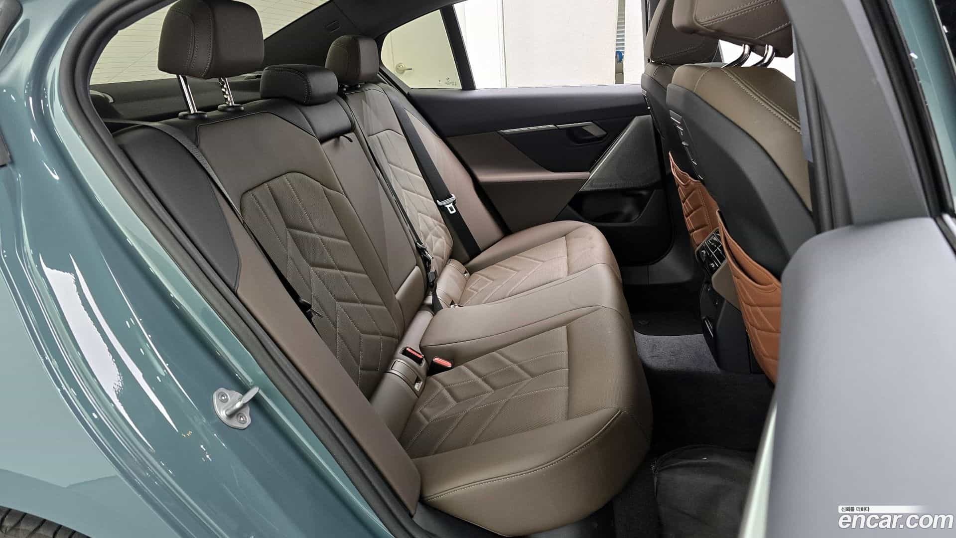 5-Series BMW 2025.9-OPTION-016