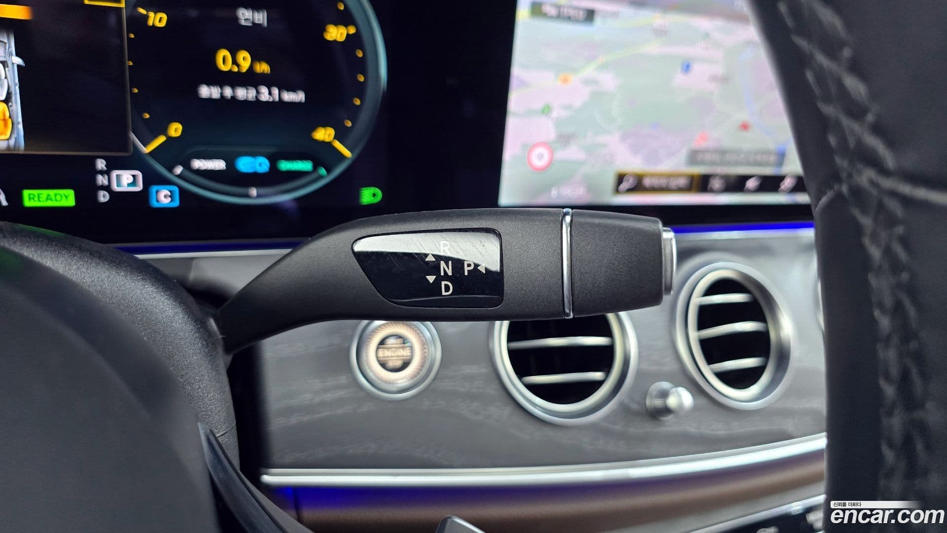 Main__Slider__Photo:E-Class Mercedes-Benz 2022.8-8