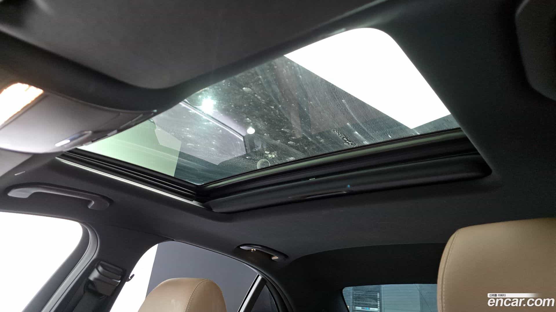 E-Class Mercedes-Benz 2022.8-OPTION-022