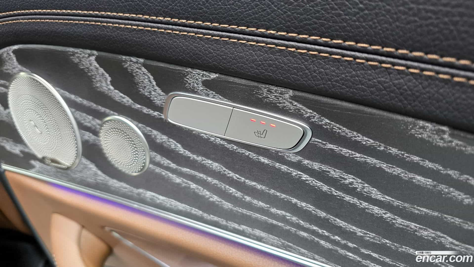 E-Class Mercedes-Benz 2022.8-OPTION-023