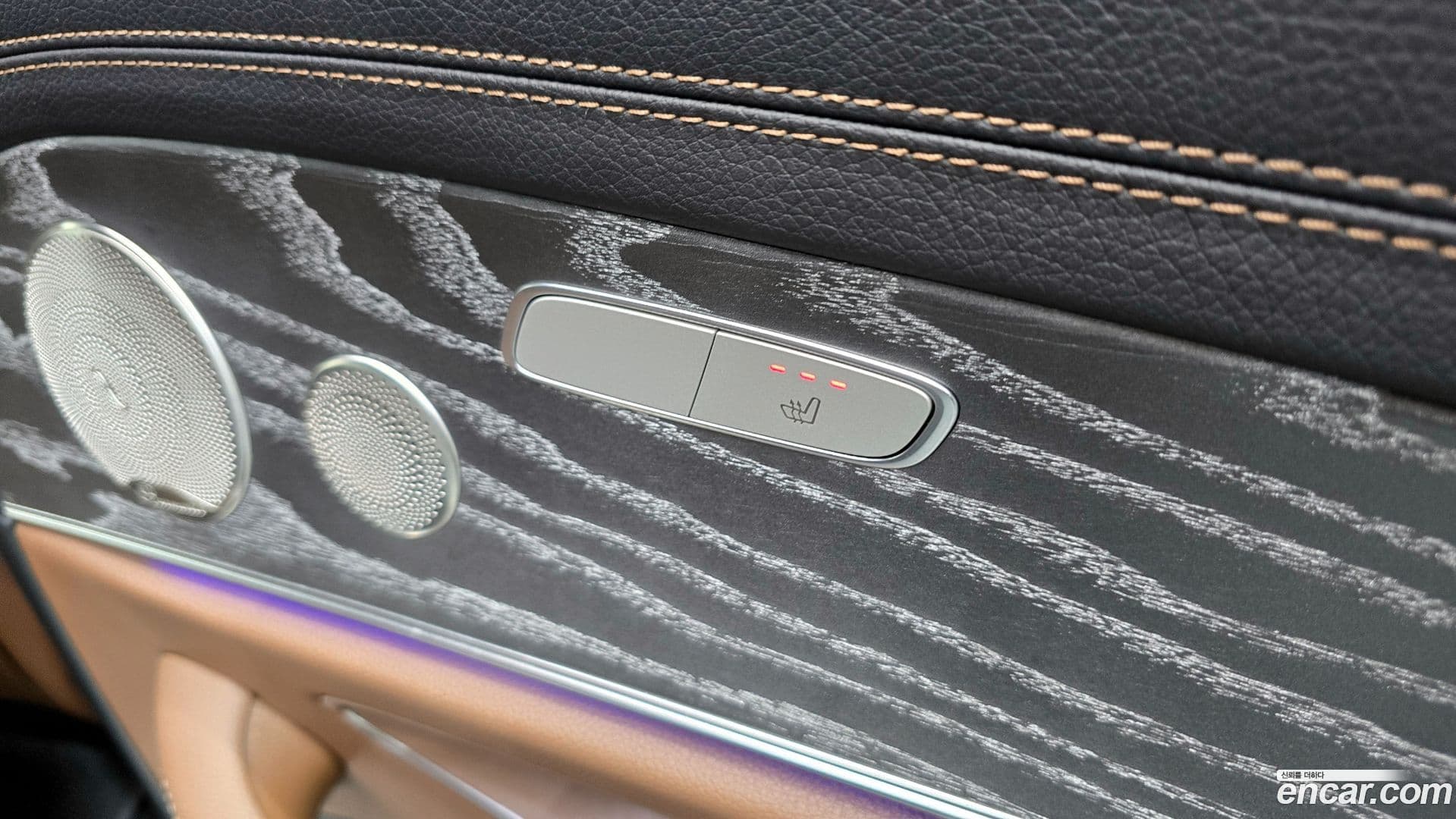 Main__Slider__Photo:E-Class Mercedes-Benz 2022.8-18