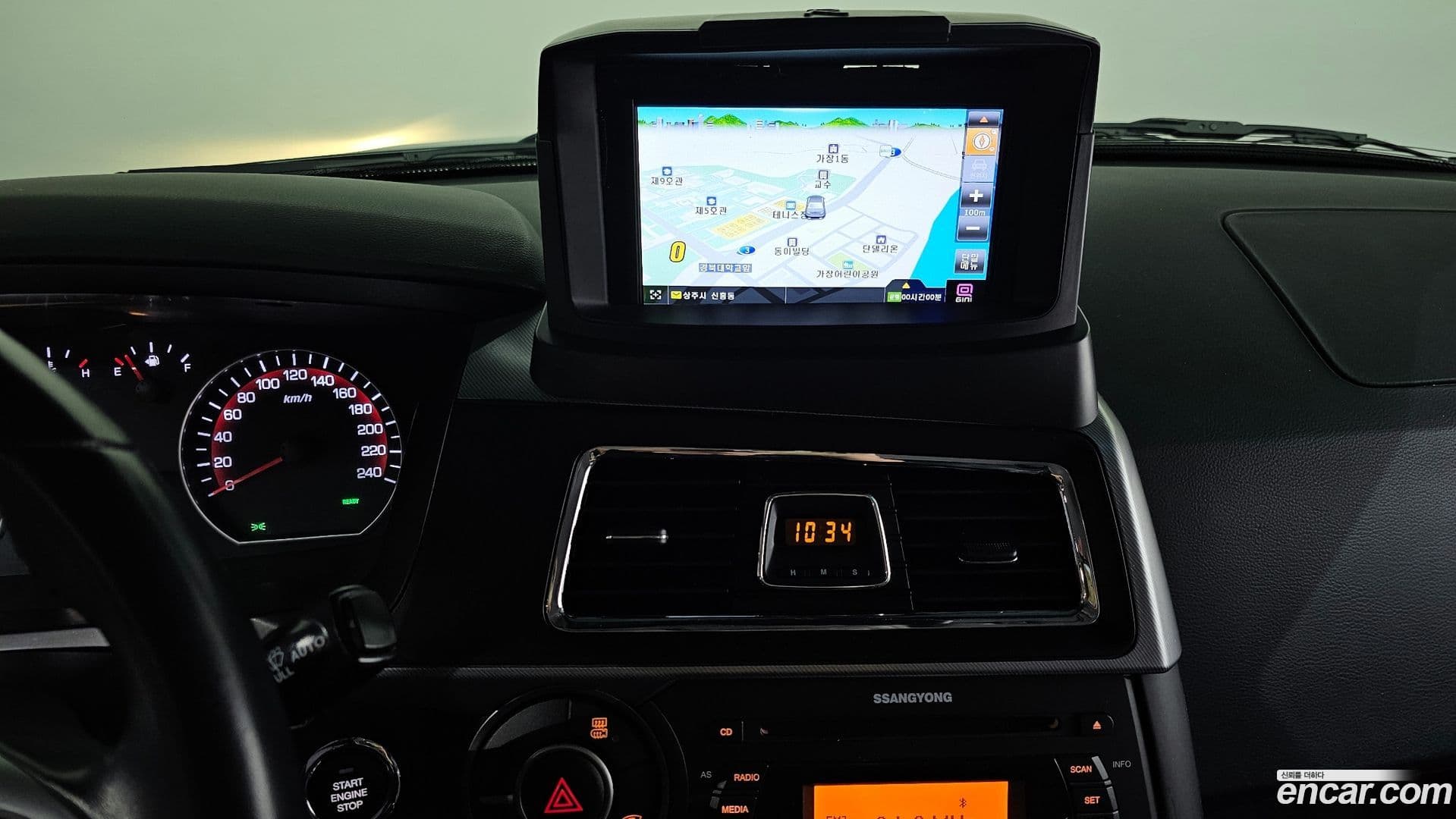 Main__Slider__Photo:KORANDO KG_Mobility_Ssangyong 2016.9-13