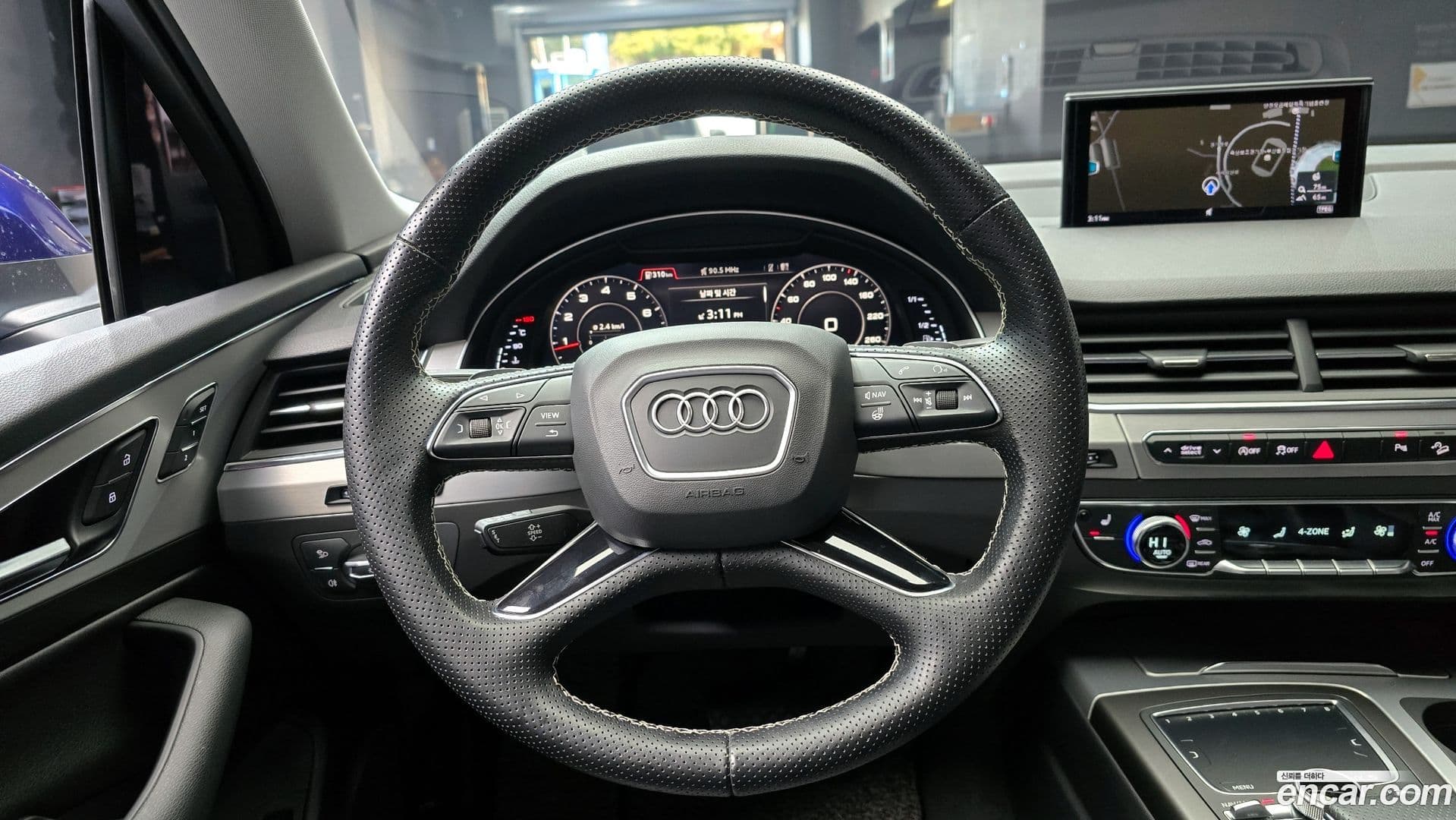 Main__Slider__Photo:Q7 Audi 2019.8-12