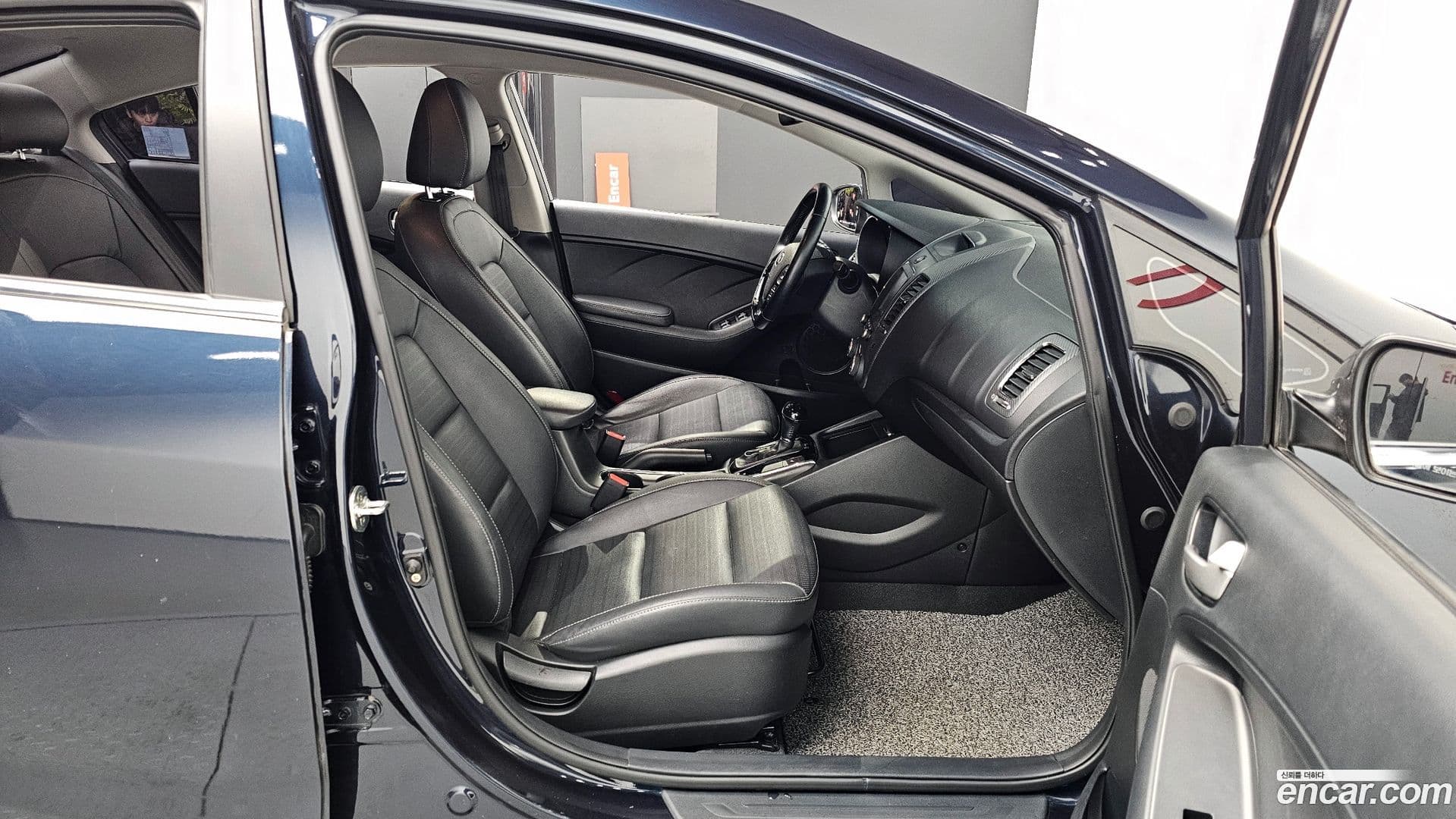 Main__Slider__Photo:K3 Kia 2017.7-10