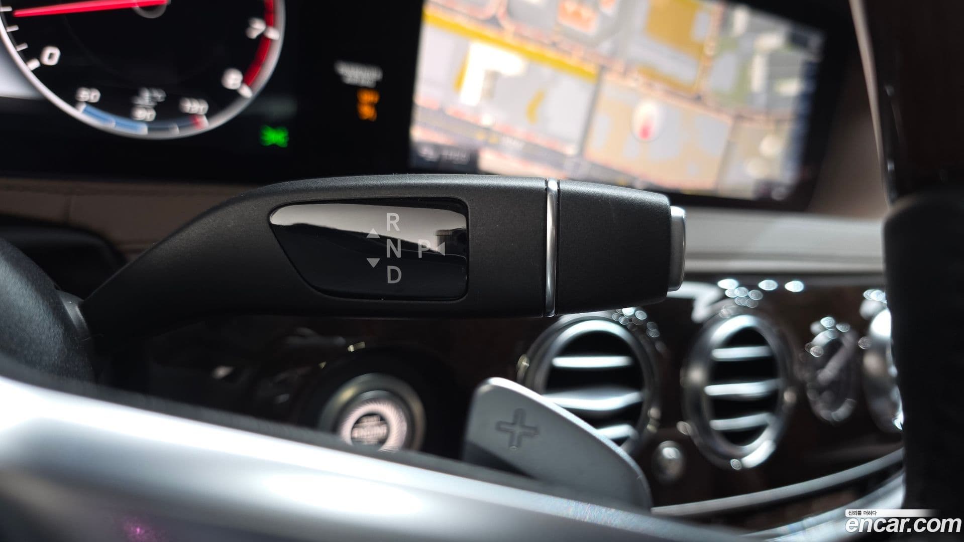 Main__Slider__Photo:S-Class Mercedes-Benz 2019.7-8