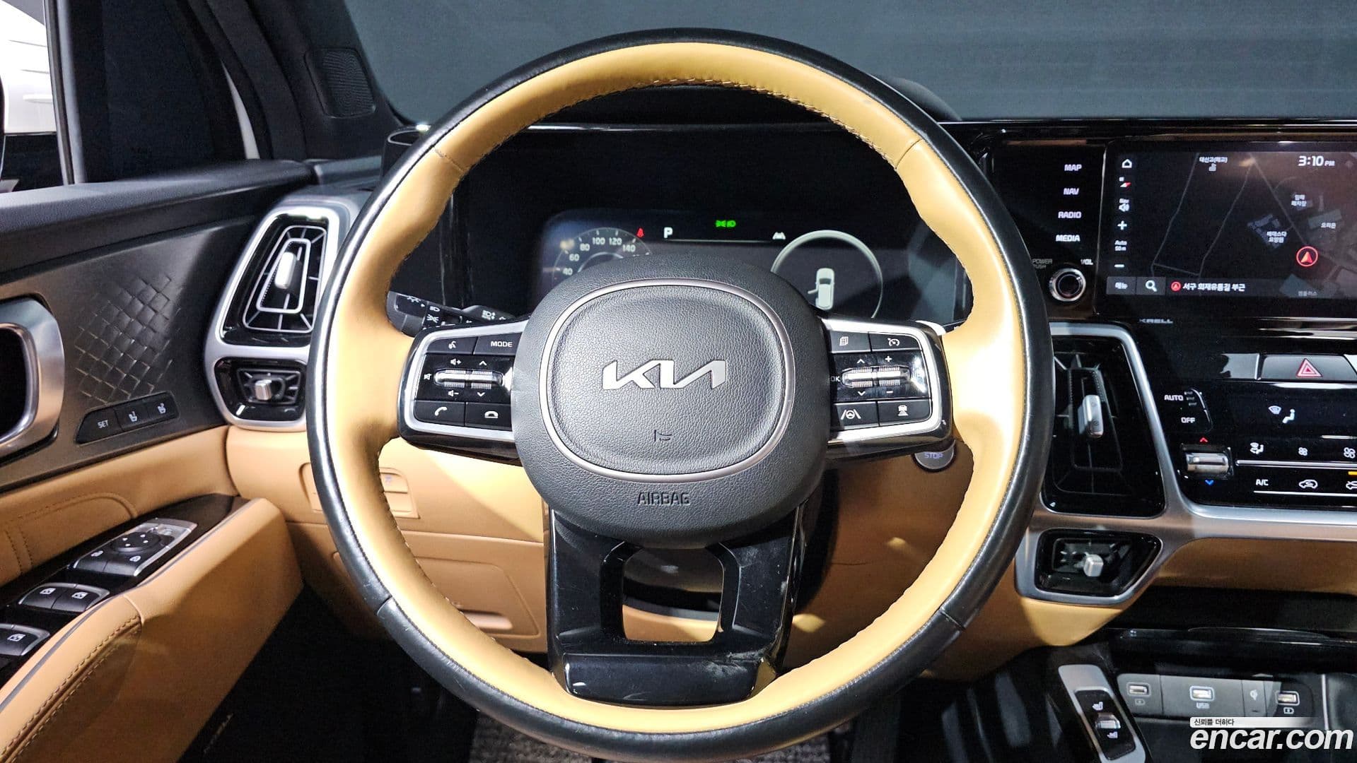 Main__Slider__Photo:Sorento Kia 2021.7-10