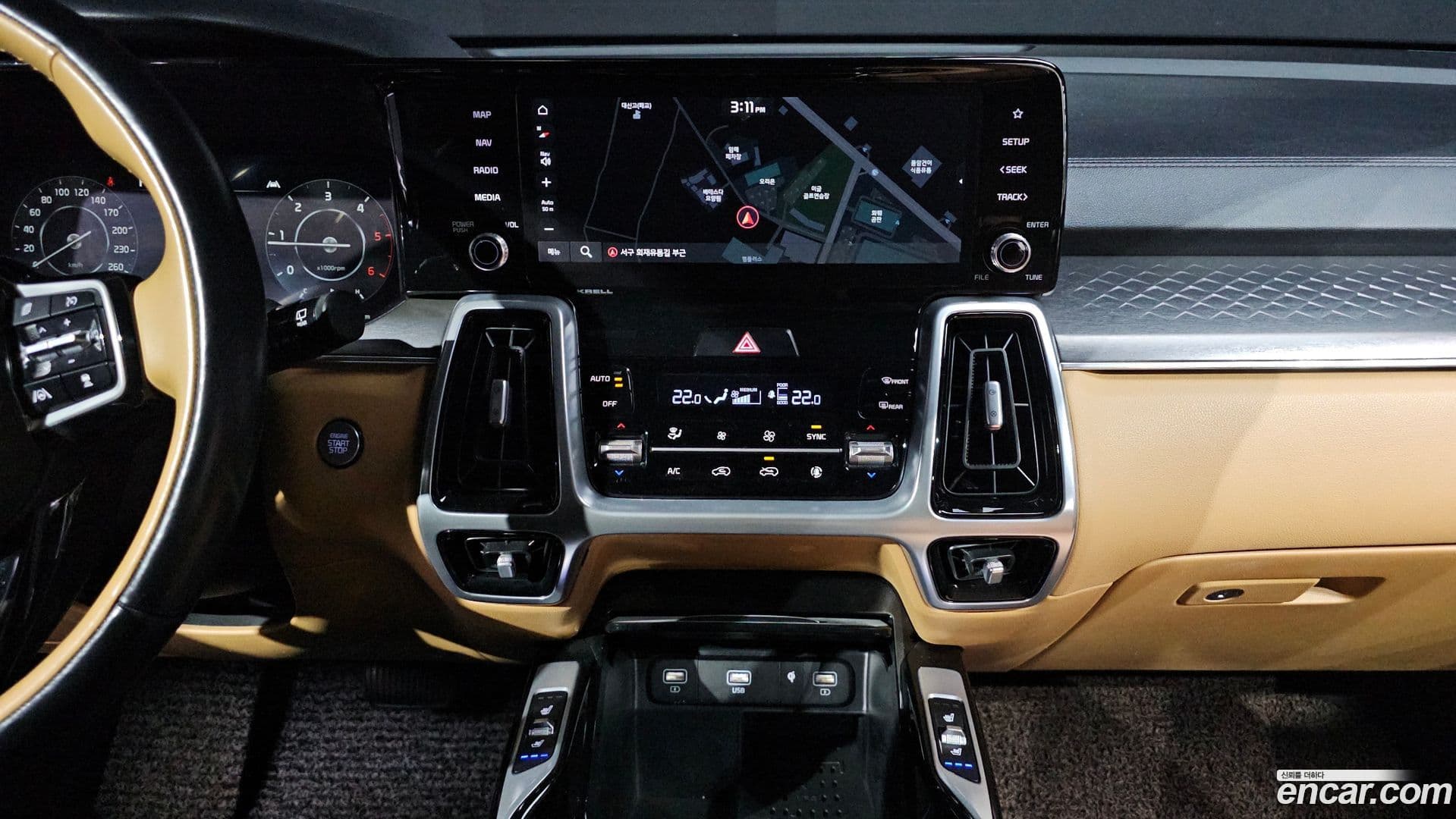 Main__Slider__Photo:Sorento Kia 2021.7-11