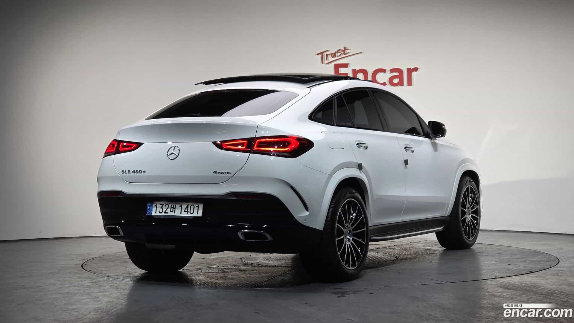 GLE-Class Mercedes-Benz 2022.2-OUTER-002