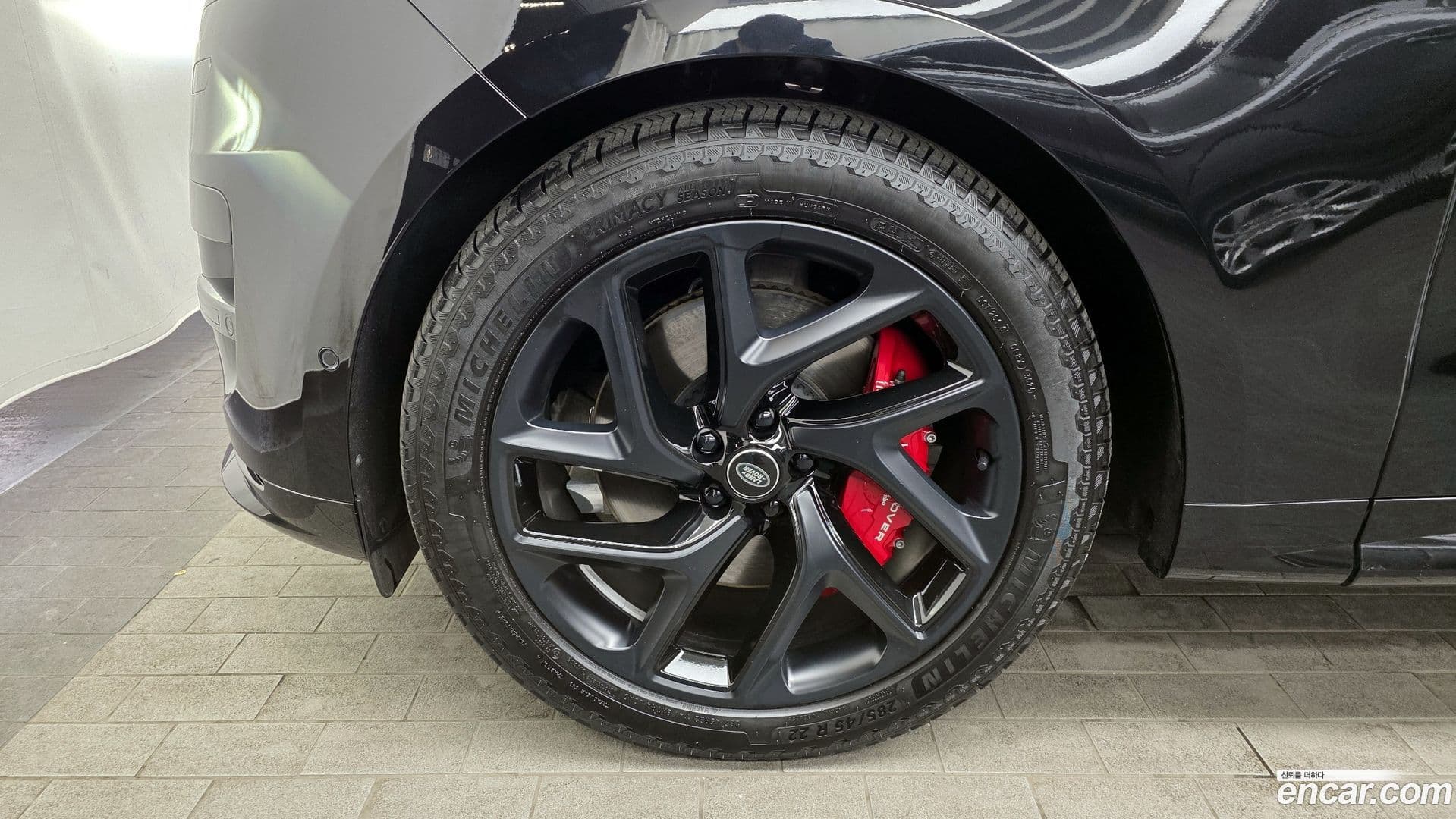 Main__Slider__Photo:Range Rover Sport Land Rover 2025.2-4