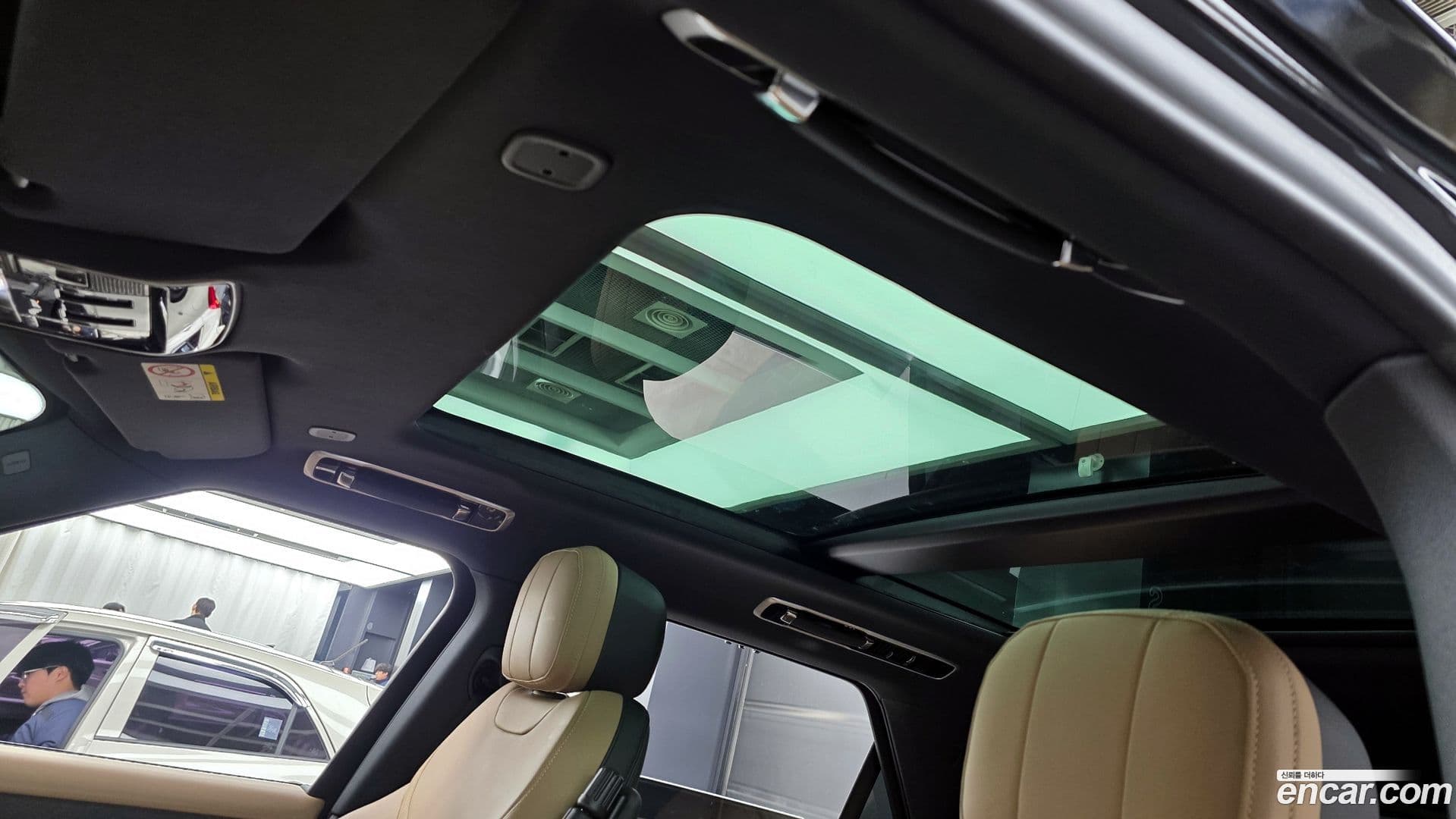 Main__Slider__Photo:Range Rover Sport Land Rover 2025.2-17