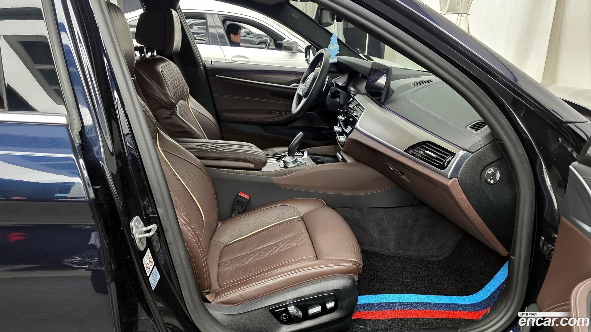 Main__Slider__Photo:5-Series BMW 2020.9-10