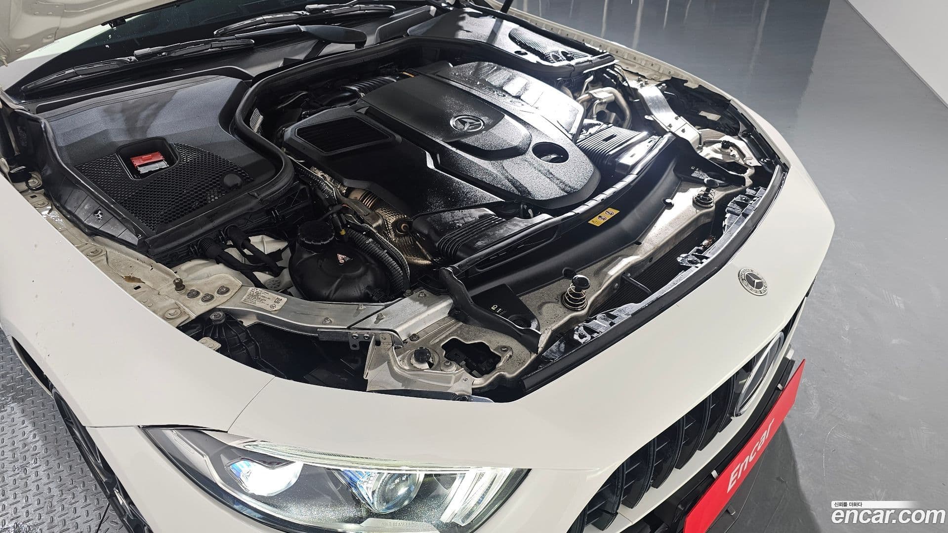 Main__Slider__Photo:CLS-Class Mercedes-Benz 2019.6-5