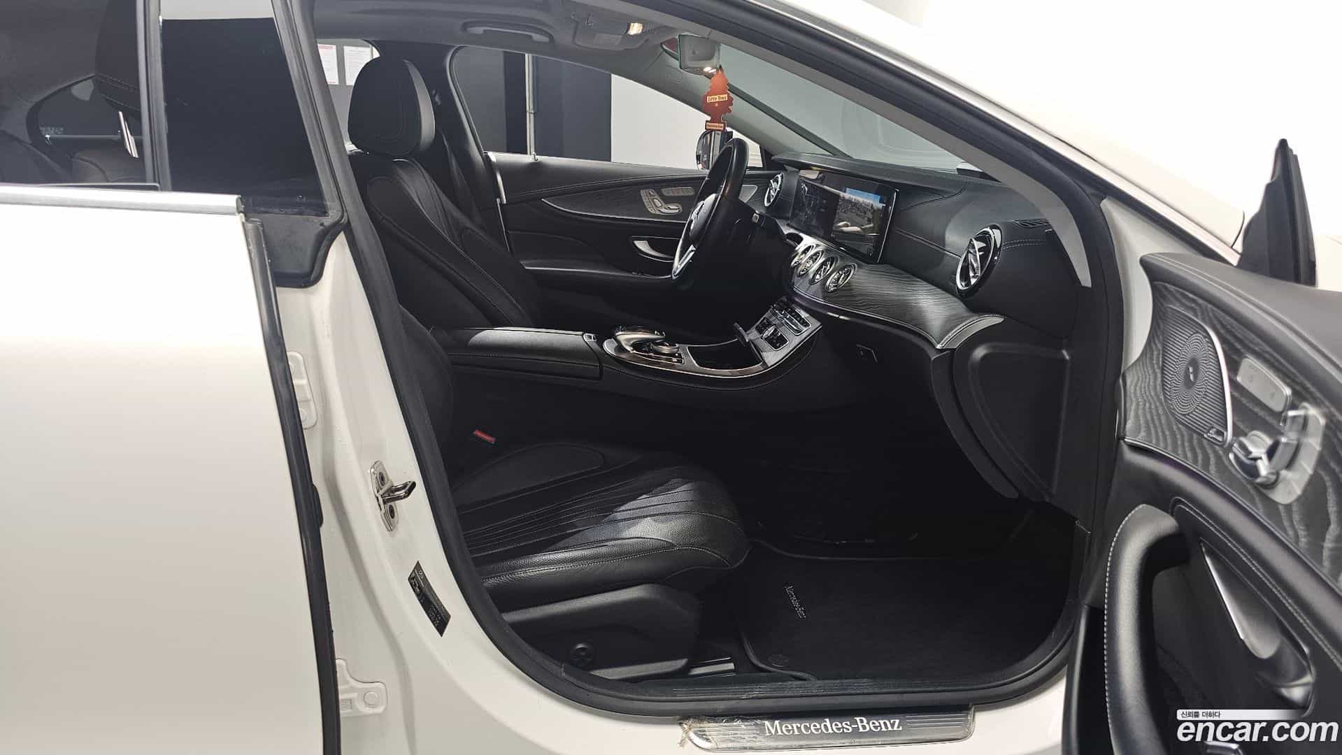 CLS-Class Mercedes-Benz 2019.6-OPTION-015