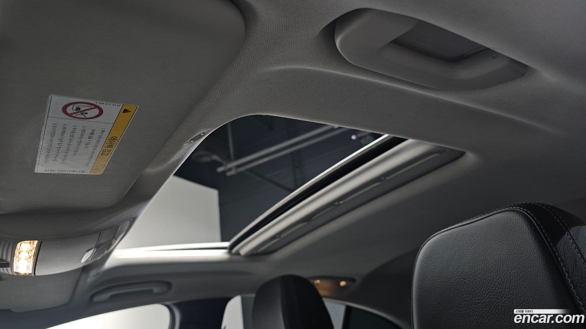 Main__Slider__Photo:CLS-Class Mercedes-Benz 2019.6-18