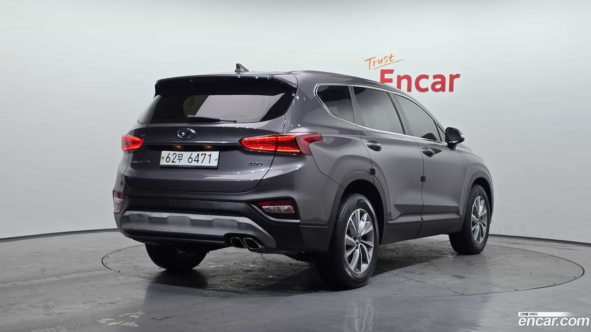 Santafe Hyundai 2018.6-OUTER-002
