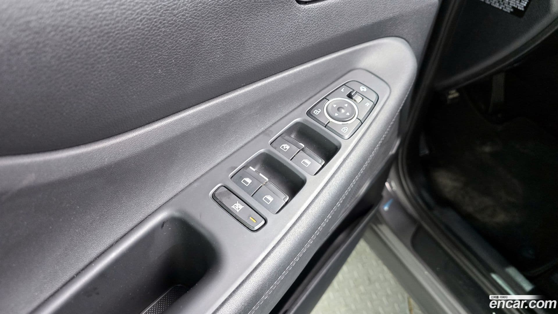 Main__Slider__Photo:Santafe Hyundai 2018.6-16