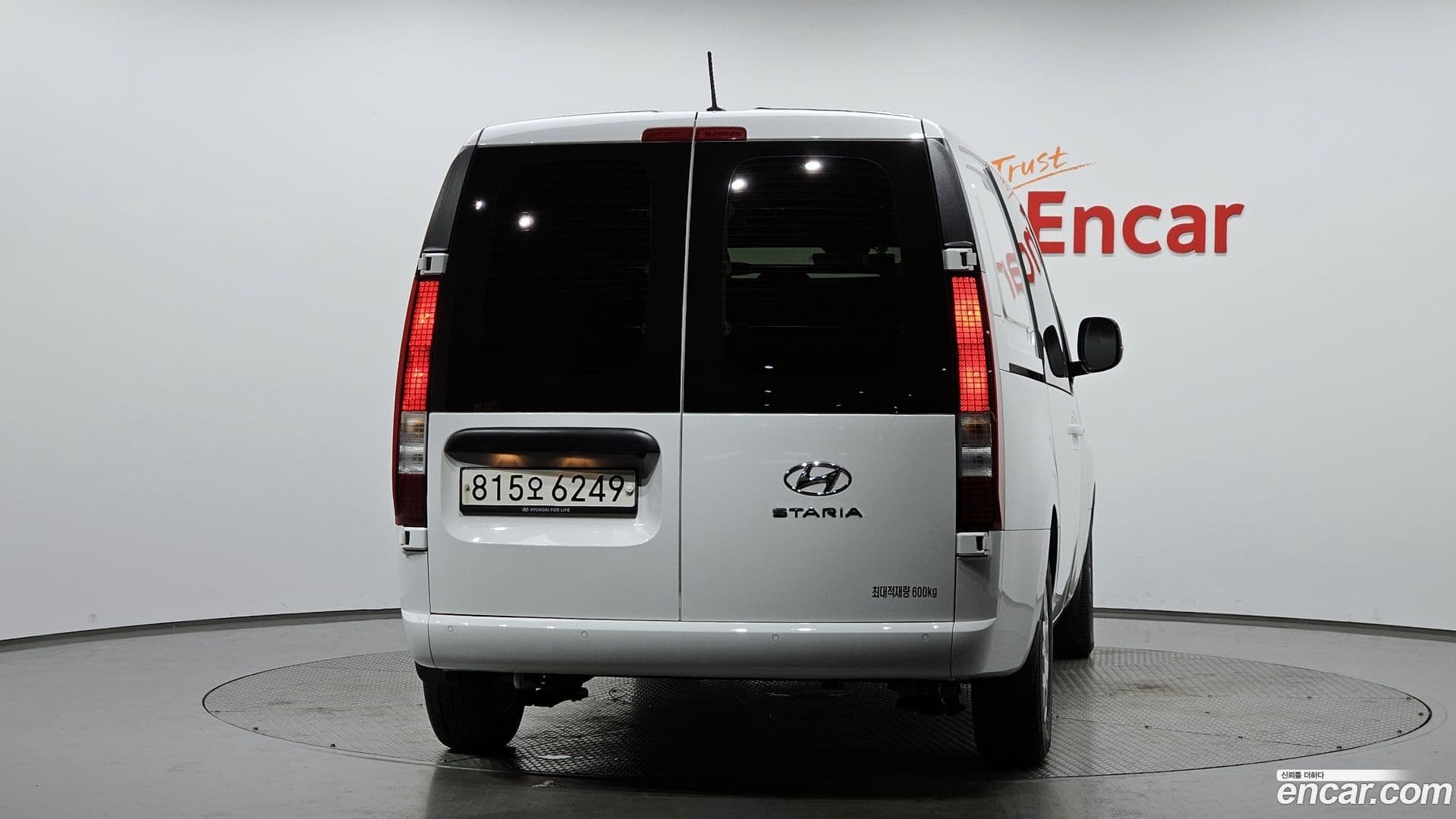 Main__Slider__Photo:Staria Hyundai 2022.0-3