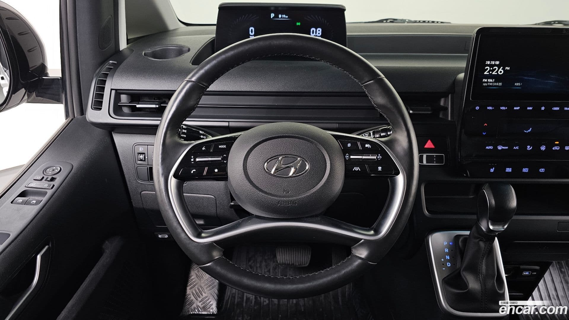 Main__Slider__Photo:Staria Hyundai 2022.0-12