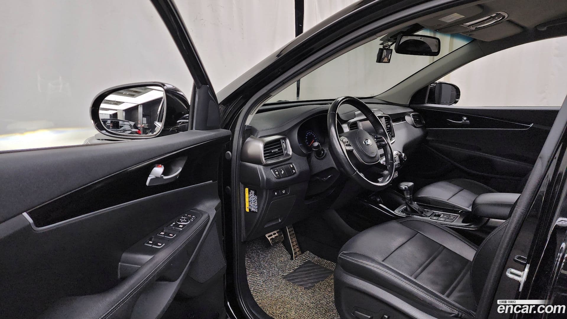 Main__Slider__Photo:Sorento Kia 2018.6-9