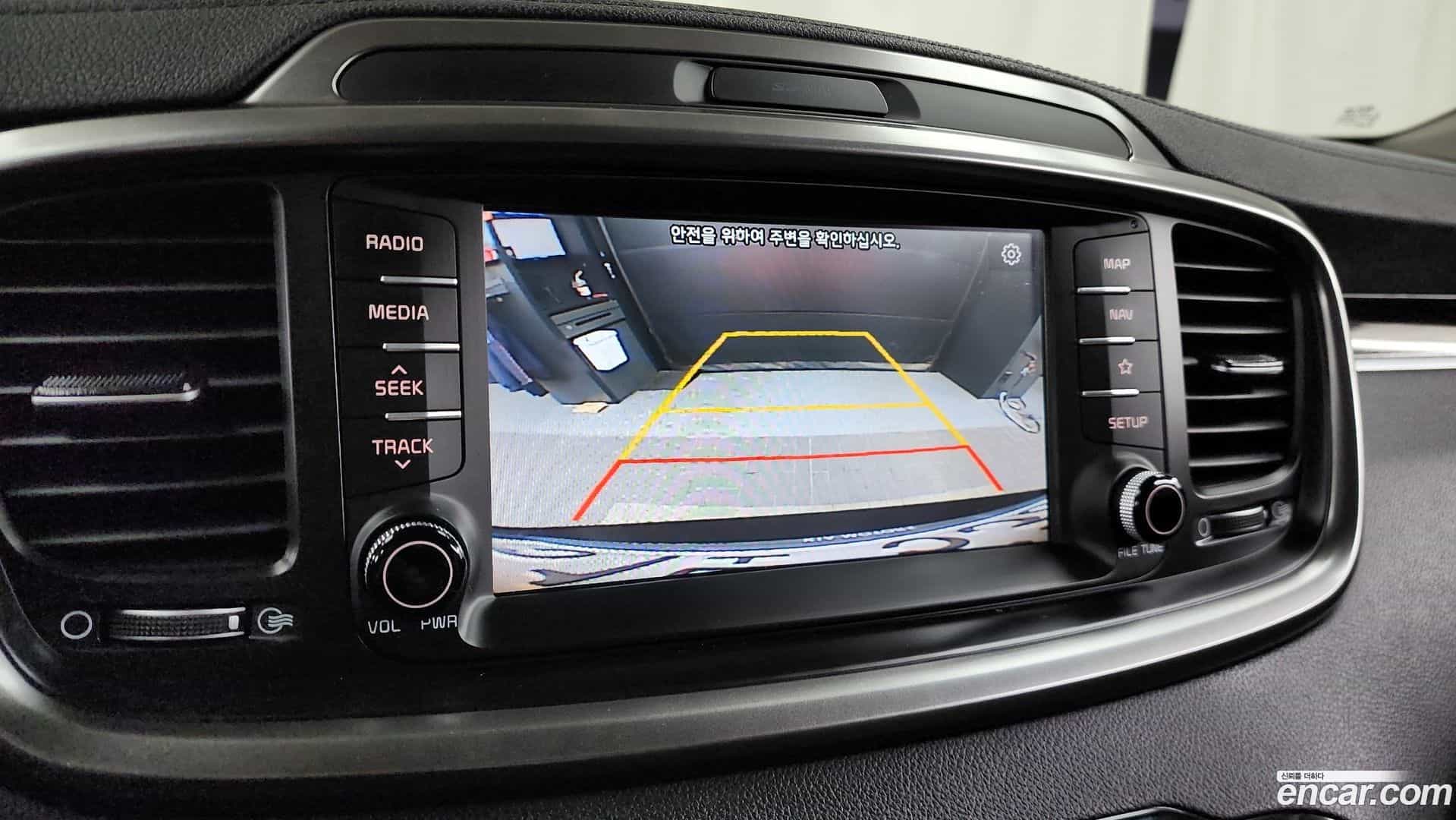 Sorento Kia 2018.6-OPTION-019