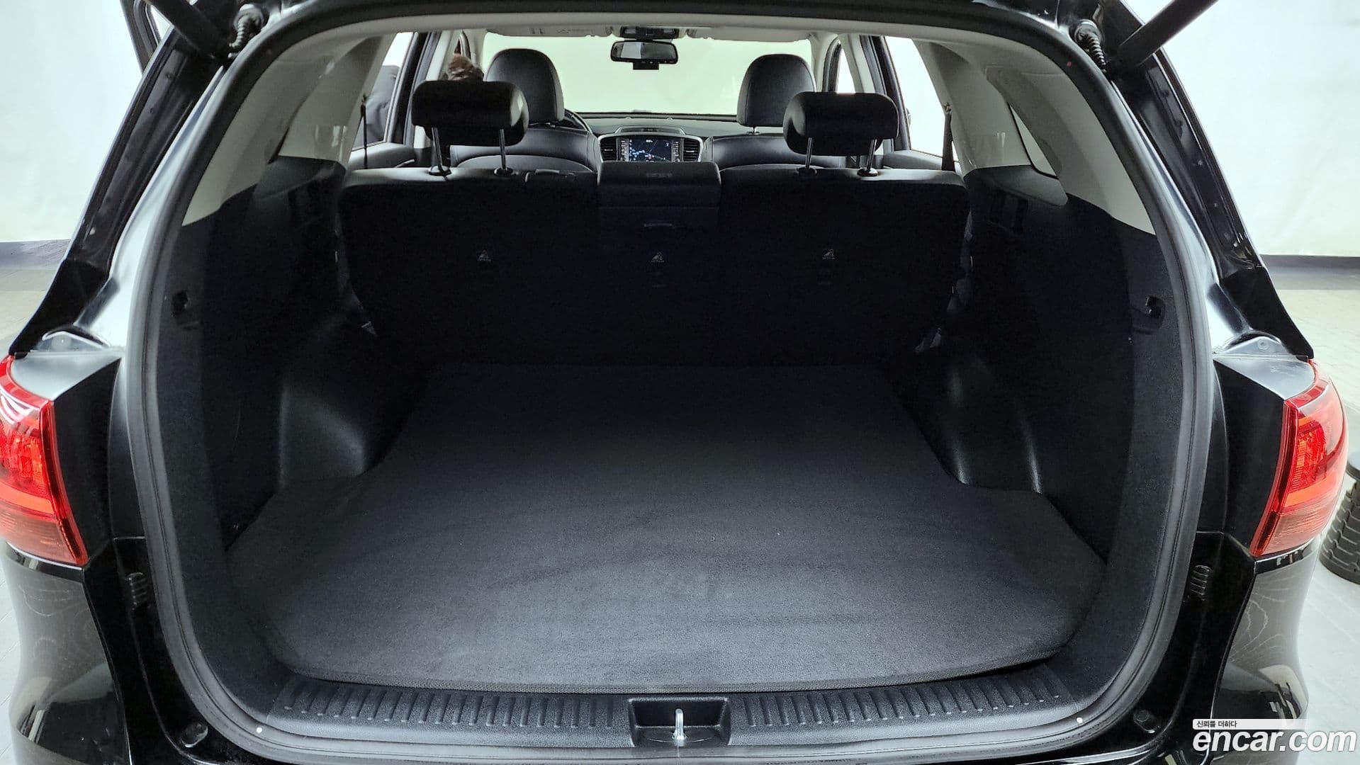 Main__Slider__Photo:Sorento Kia 2018.6-19