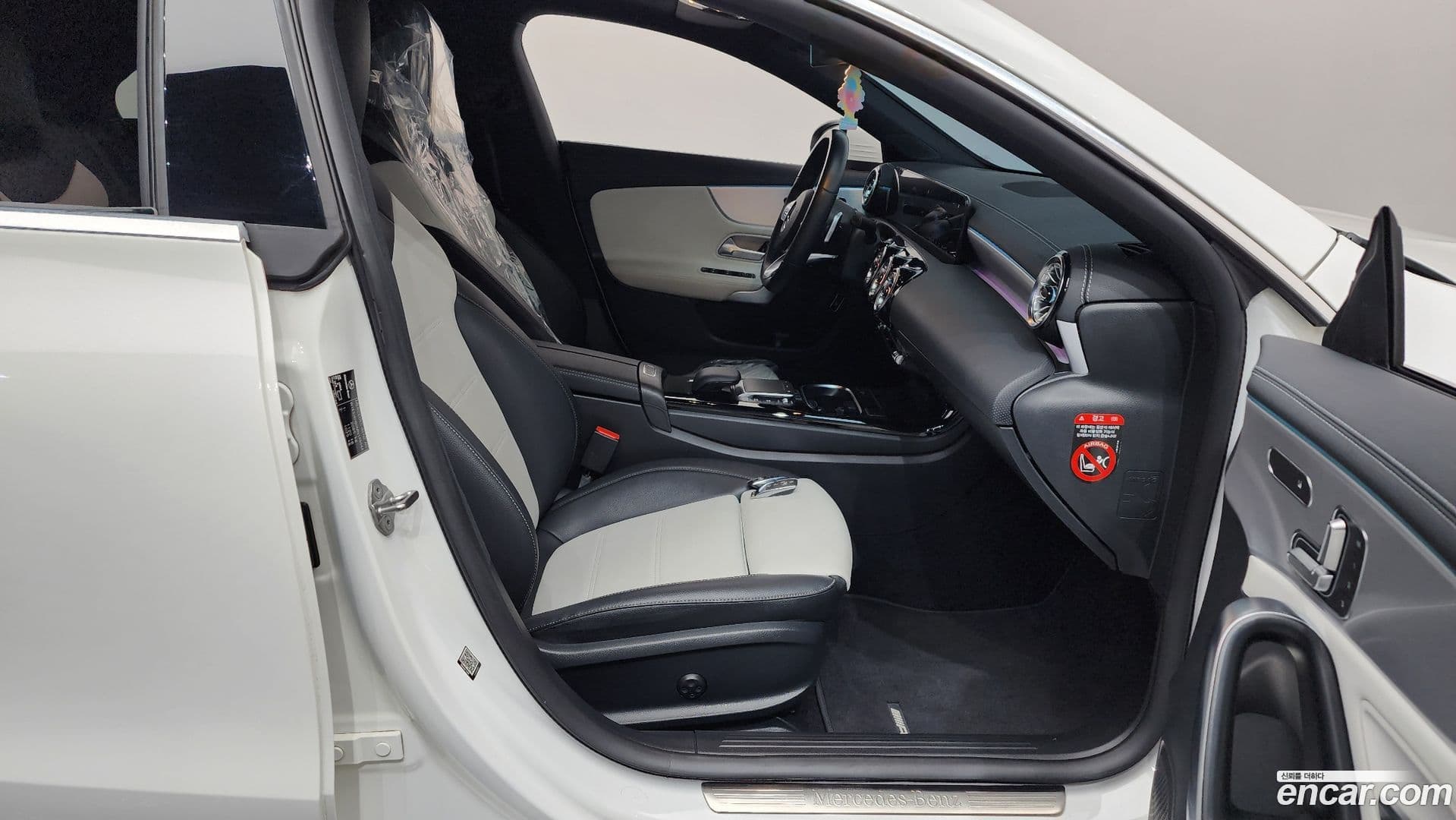 Main__Slider__Photo:CLA-Class Mercedes-Benz 2021.5-10