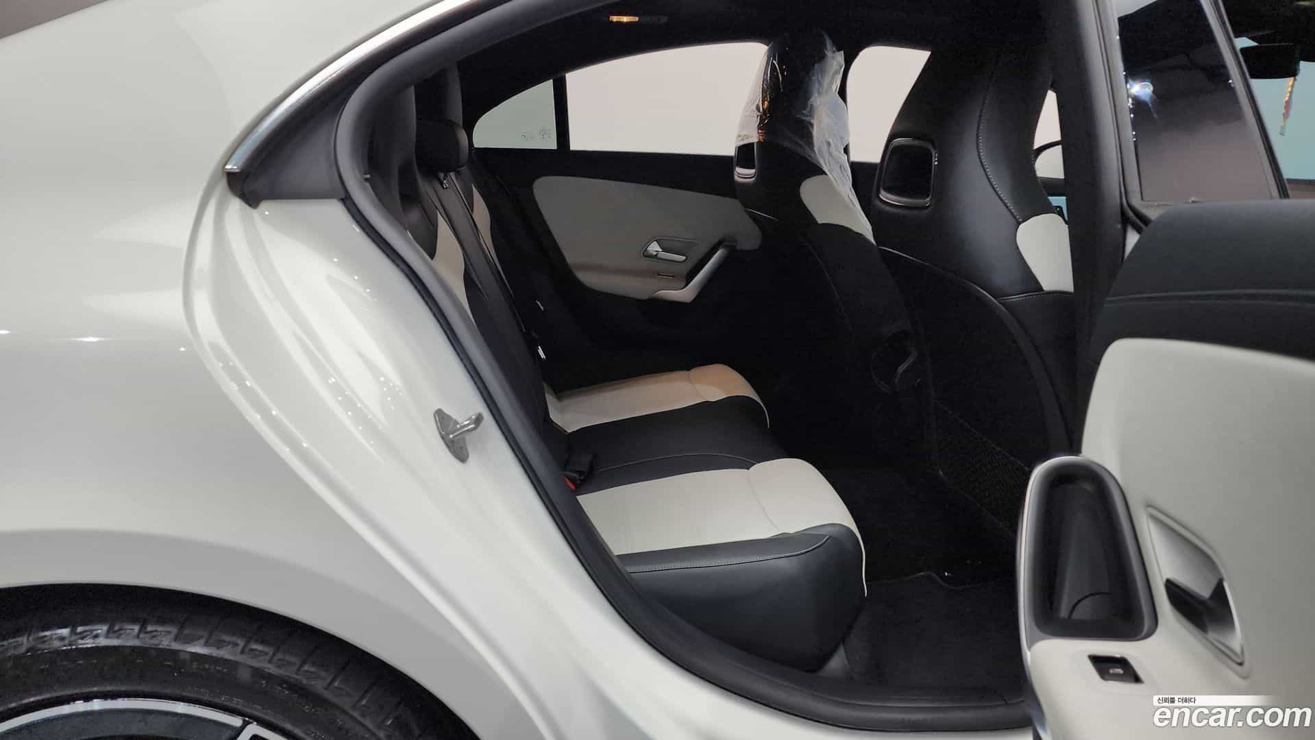 CLA-Class Mercedes-Benz 2021.5-OPTION-016