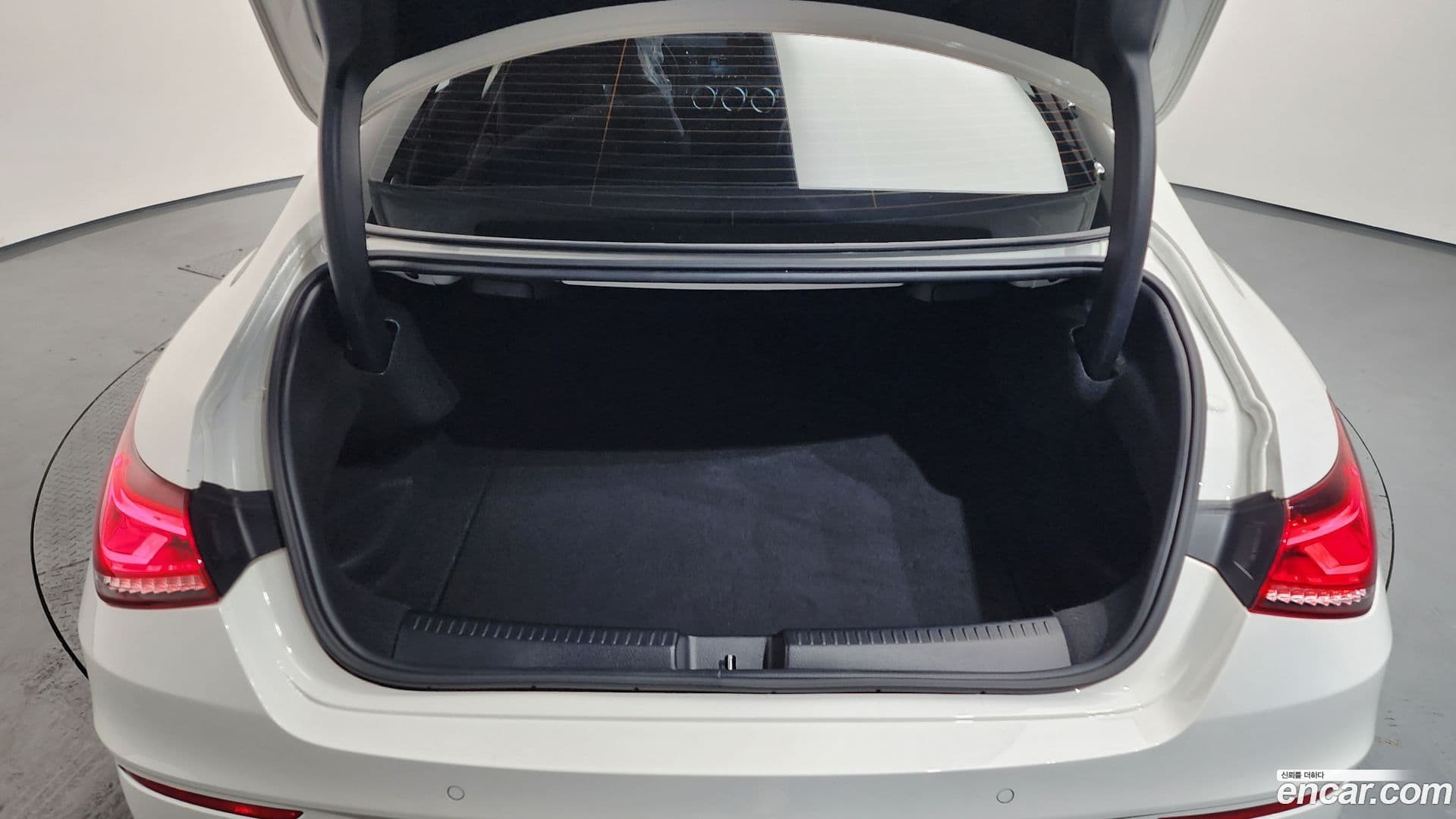 Main__Slider__Photo:CLA-Class Mercedes-Benz 2021.5-19