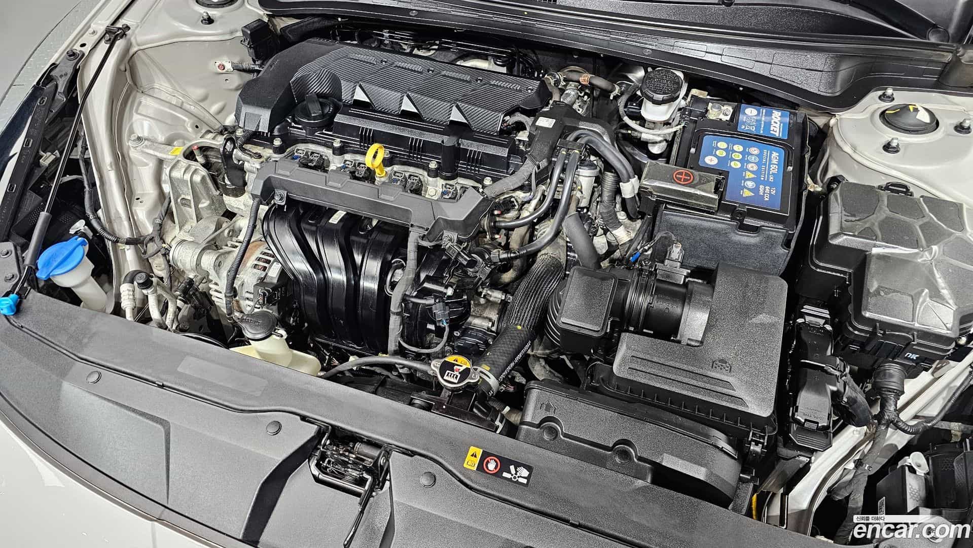 AVANTE Hyundai 2020.5-INNER-006