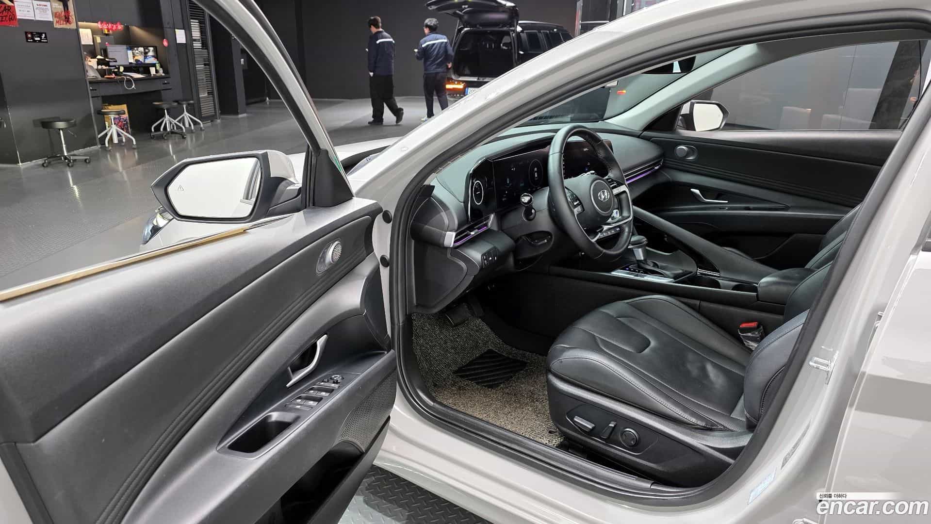 AVANTE Hyundai 2020.5-OPTION-015