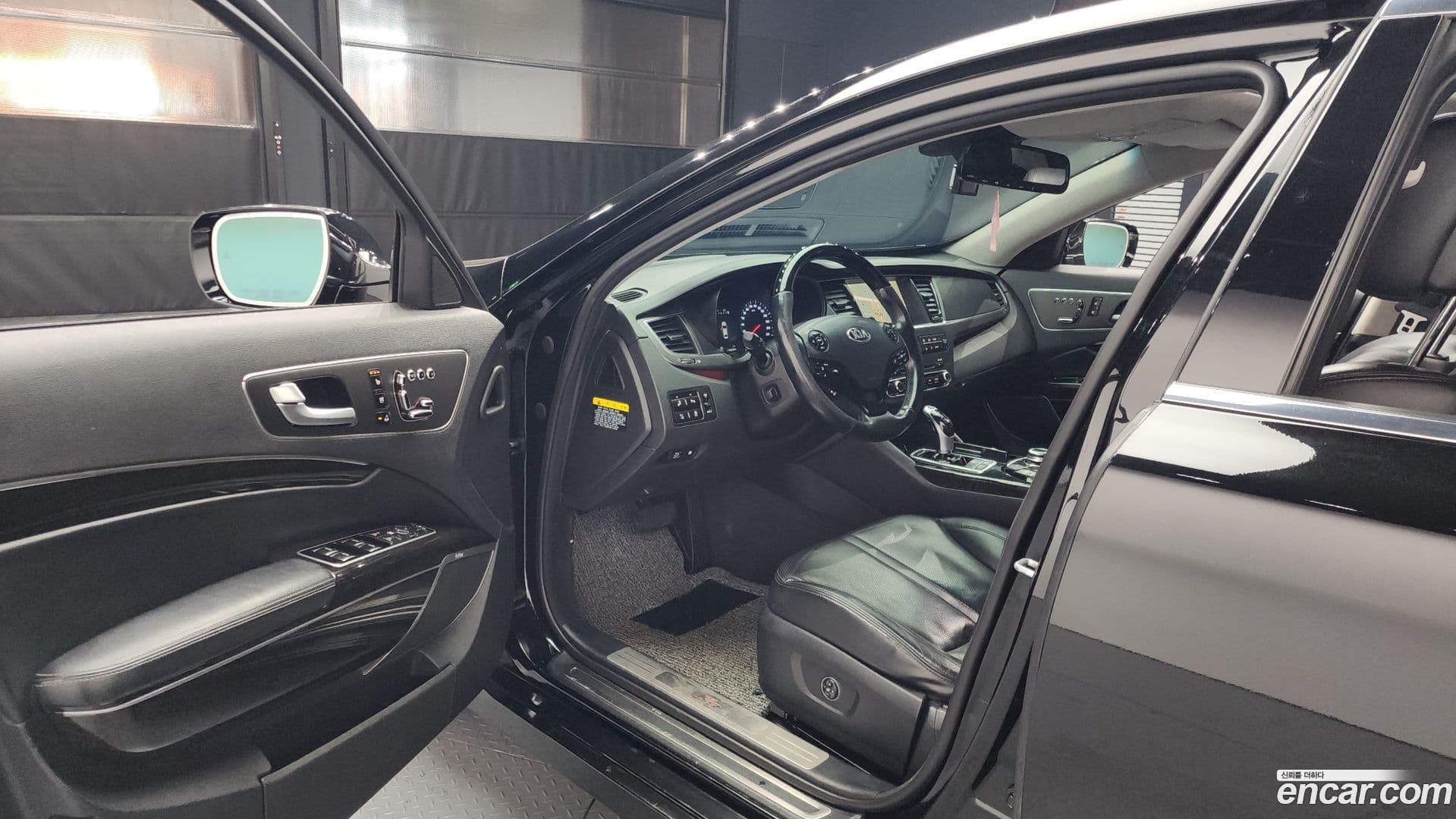 Main__Slider__Photo:K9 Kia 2014.1-9