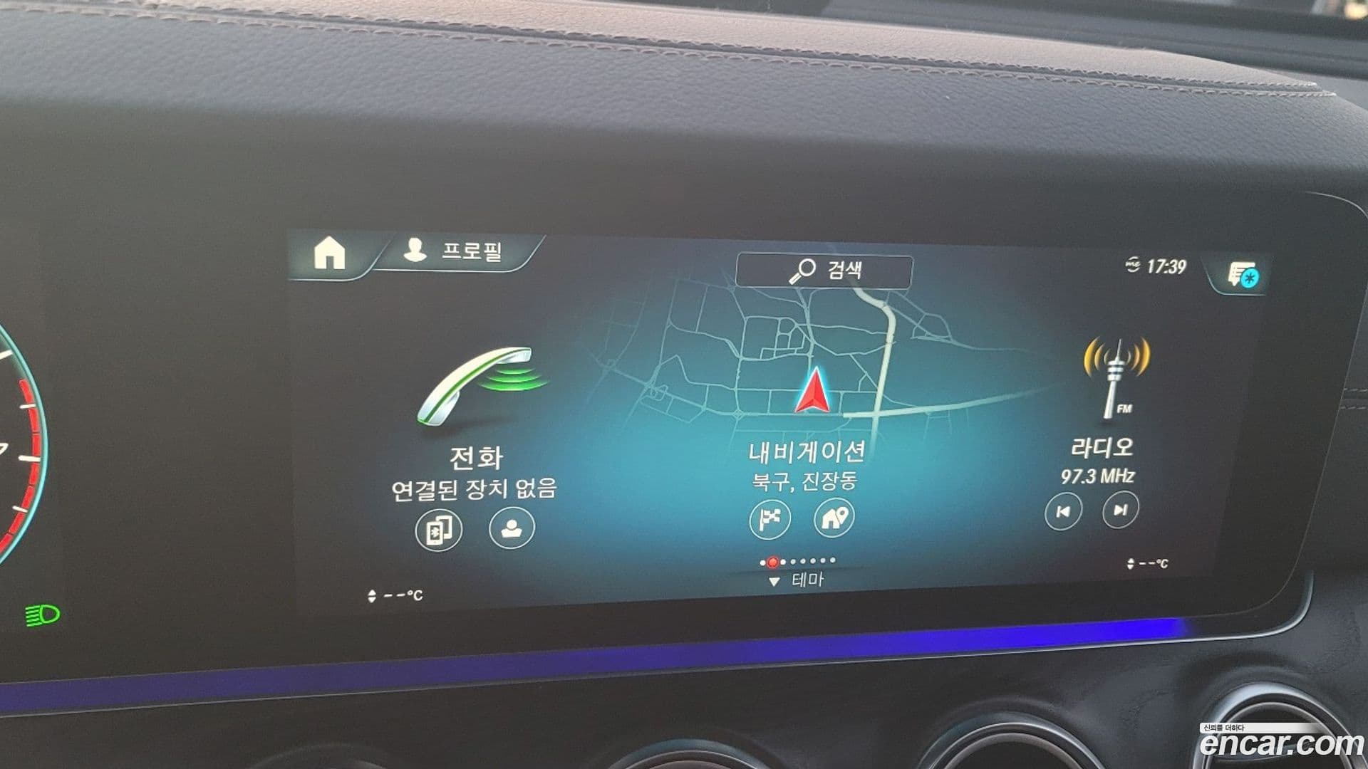 Main__Slider__Photo:E-Class Mercedes-Benz 2023.5-10