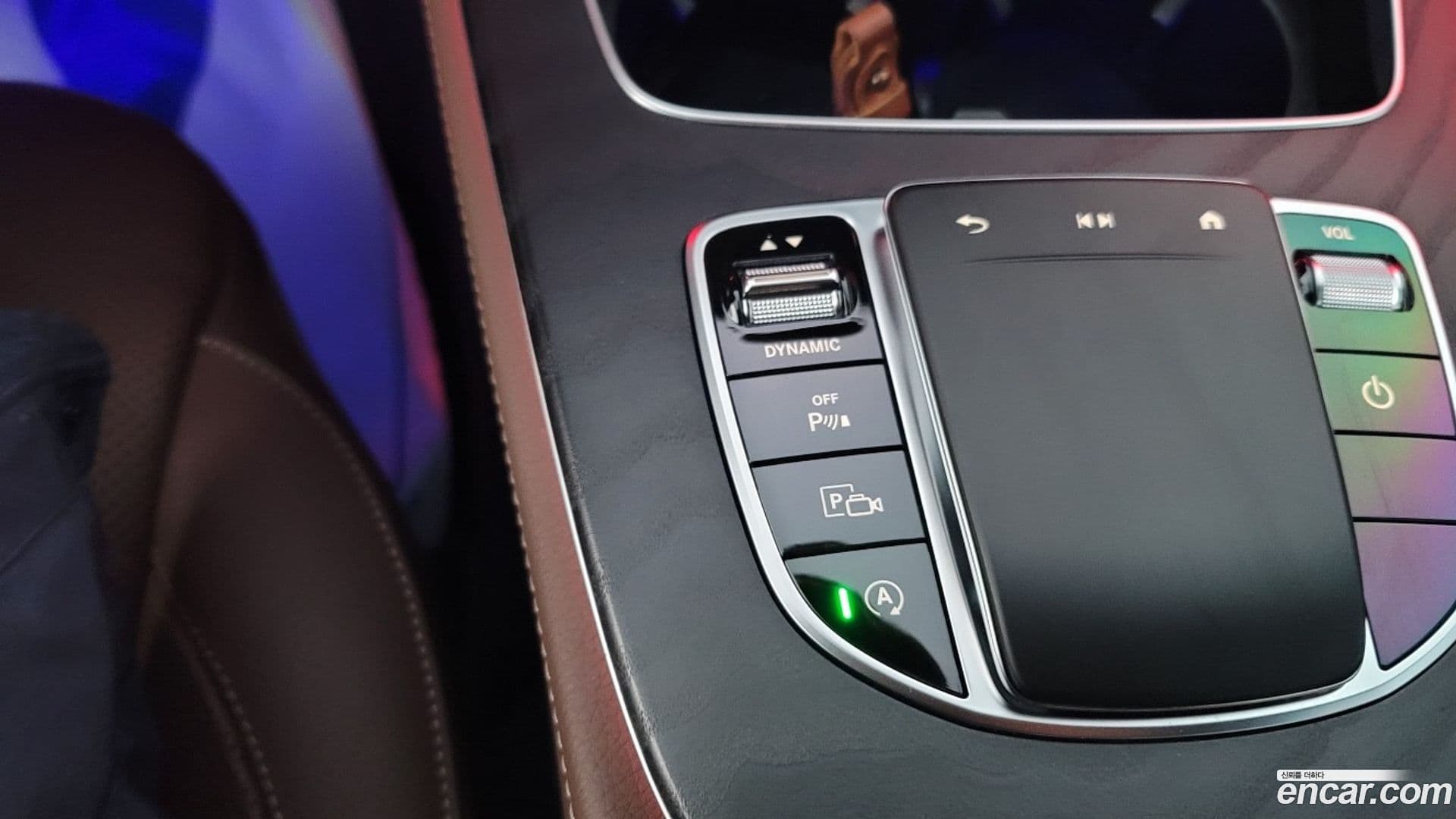 Main__Slider__Photo:E-Class Mercedes-Benz 2023.5-12