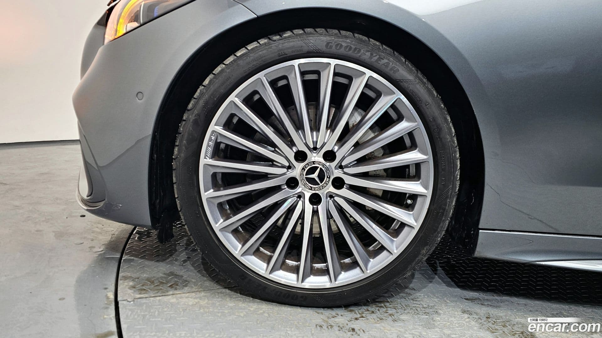 Main__Slider__Photo:C-Class Mercedes-Benz 2023.2-4