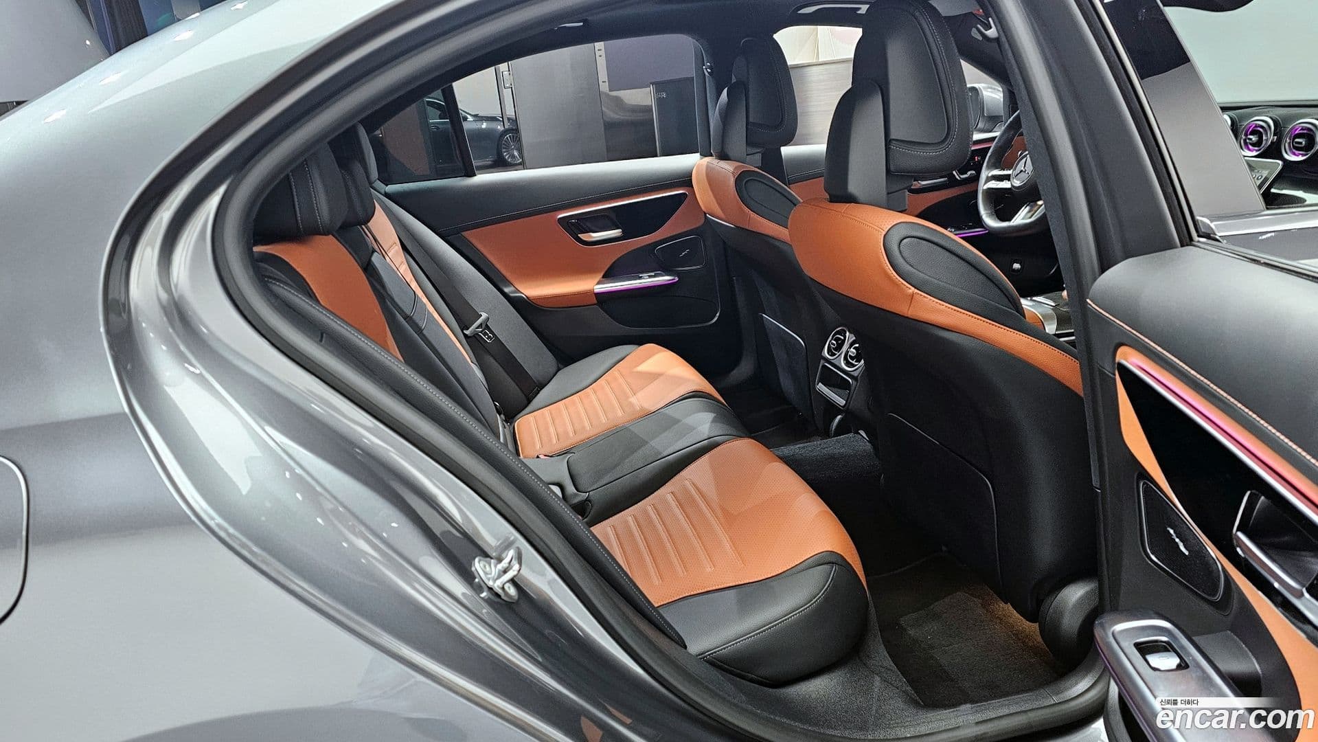 Main__Slider__Photo:C-Class Mercedes-Benz 2023.2-11