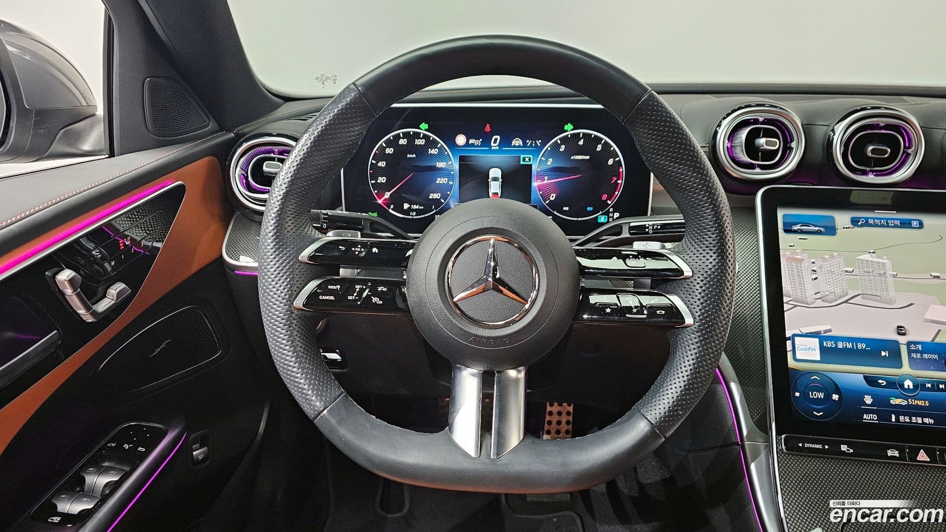 Main__Slider__Photo:C-Class Mercedes-Benz 2023.2-12