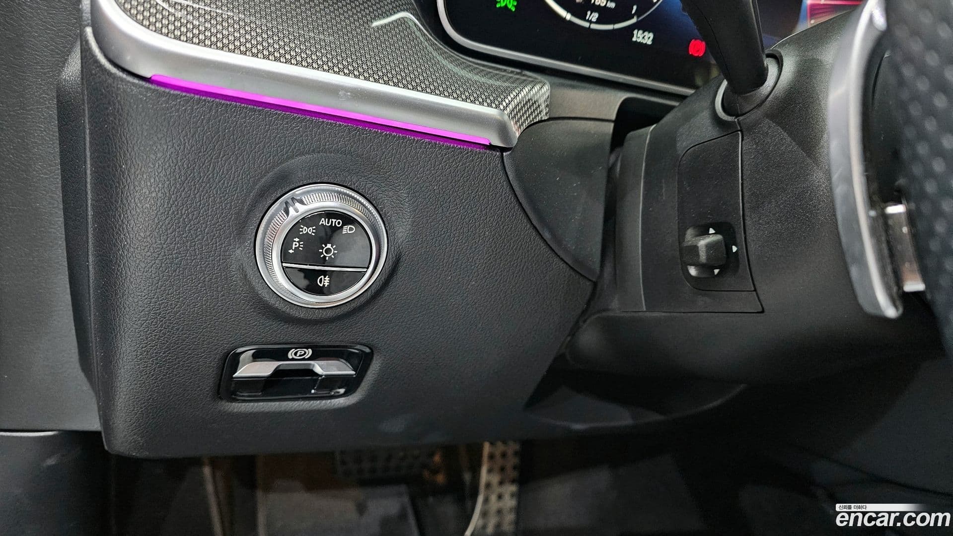 Main__Slider__Photo:C-Class Mercedes-Benz 2023.2-17