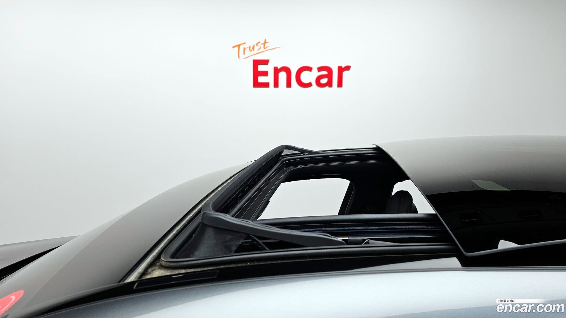 Main__Slider__Photo:C-Class Mercedes-Benz 2023.2-18