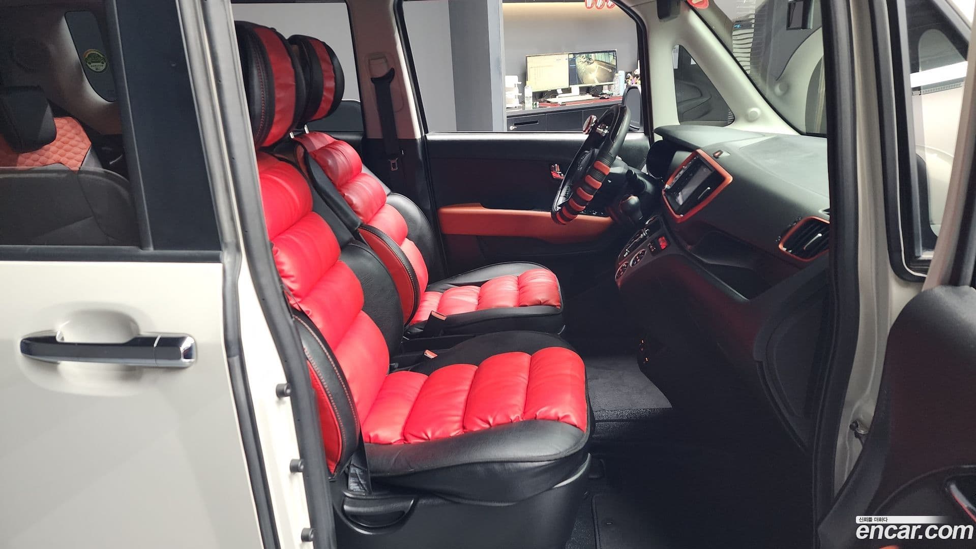 Main__Slider__Photo:RAY Kia 2021.6-10