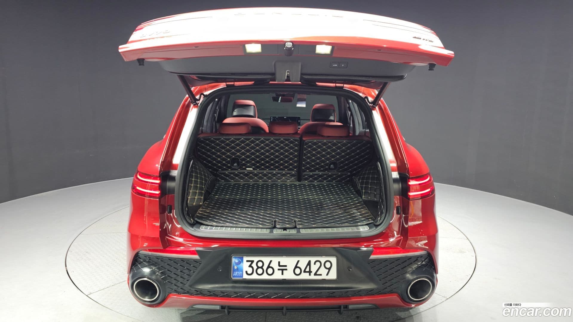 Main__Slider__Photo:GV70 Genesis 2022.0-19