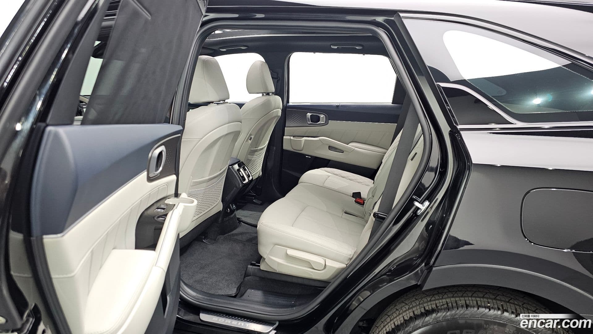 Main__Slider__Photo:Sorento Kia 2025.2-11