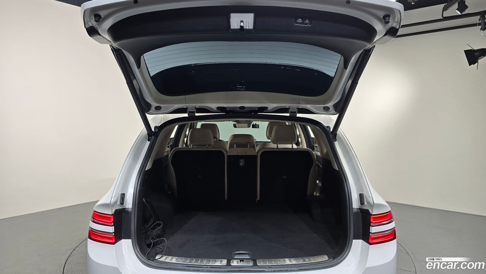 Main__Slider__Photo:GV80 Genesis 2021.5-19