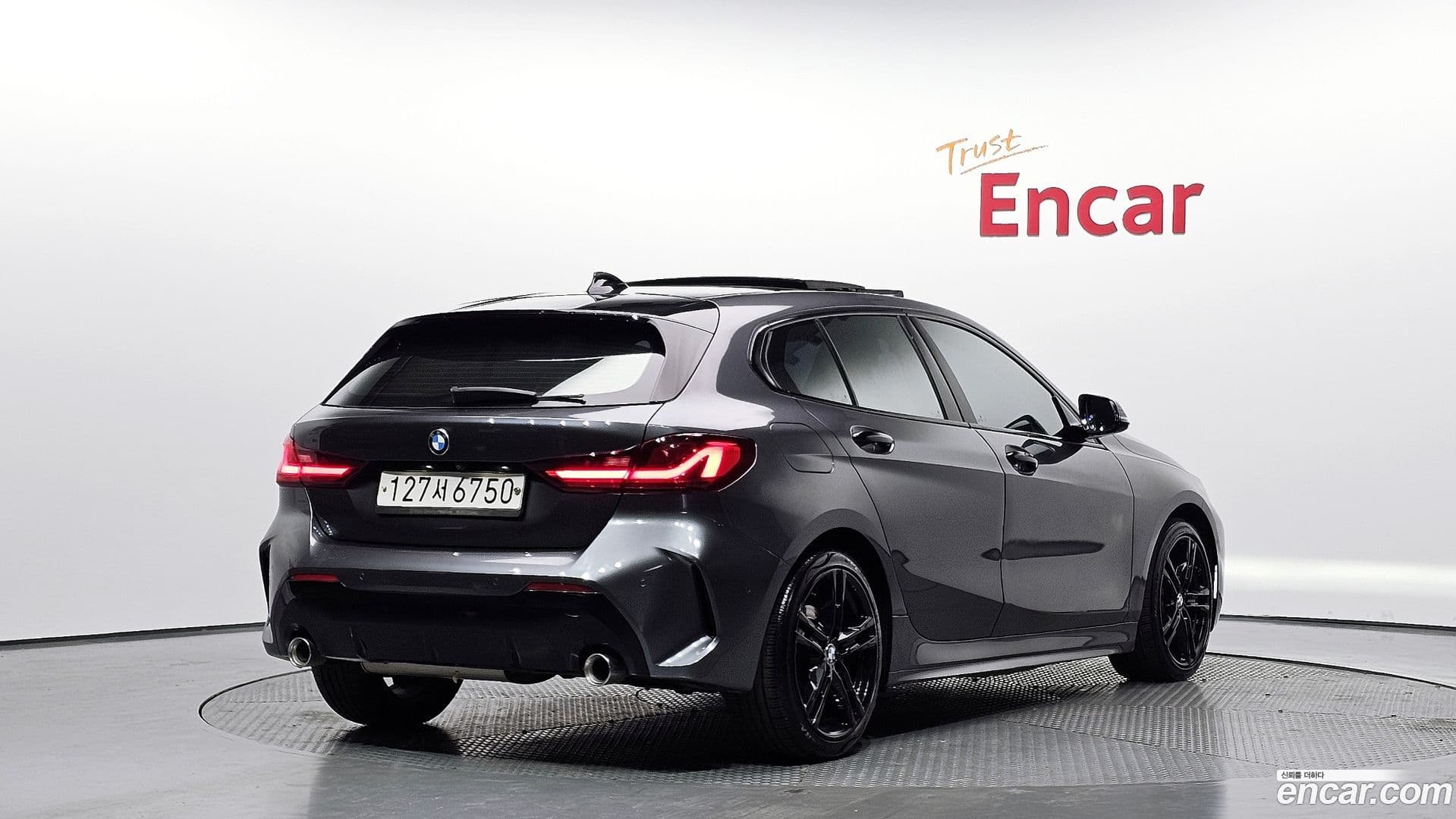 Main__Slider__Photo:1-Series BMW 2020.1-1