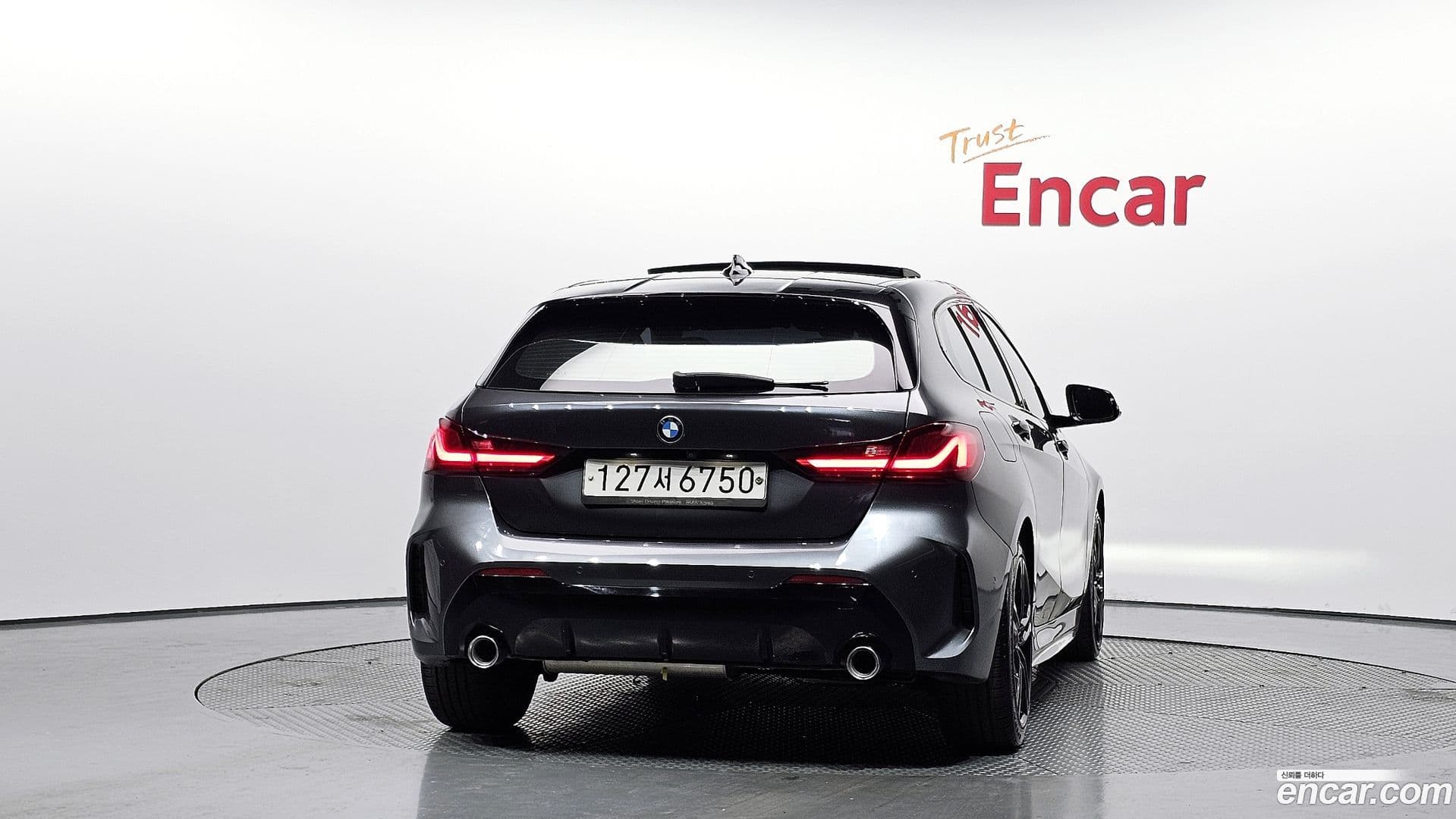 Main__Slider__Photo:1-Series BMW 2020.1-3