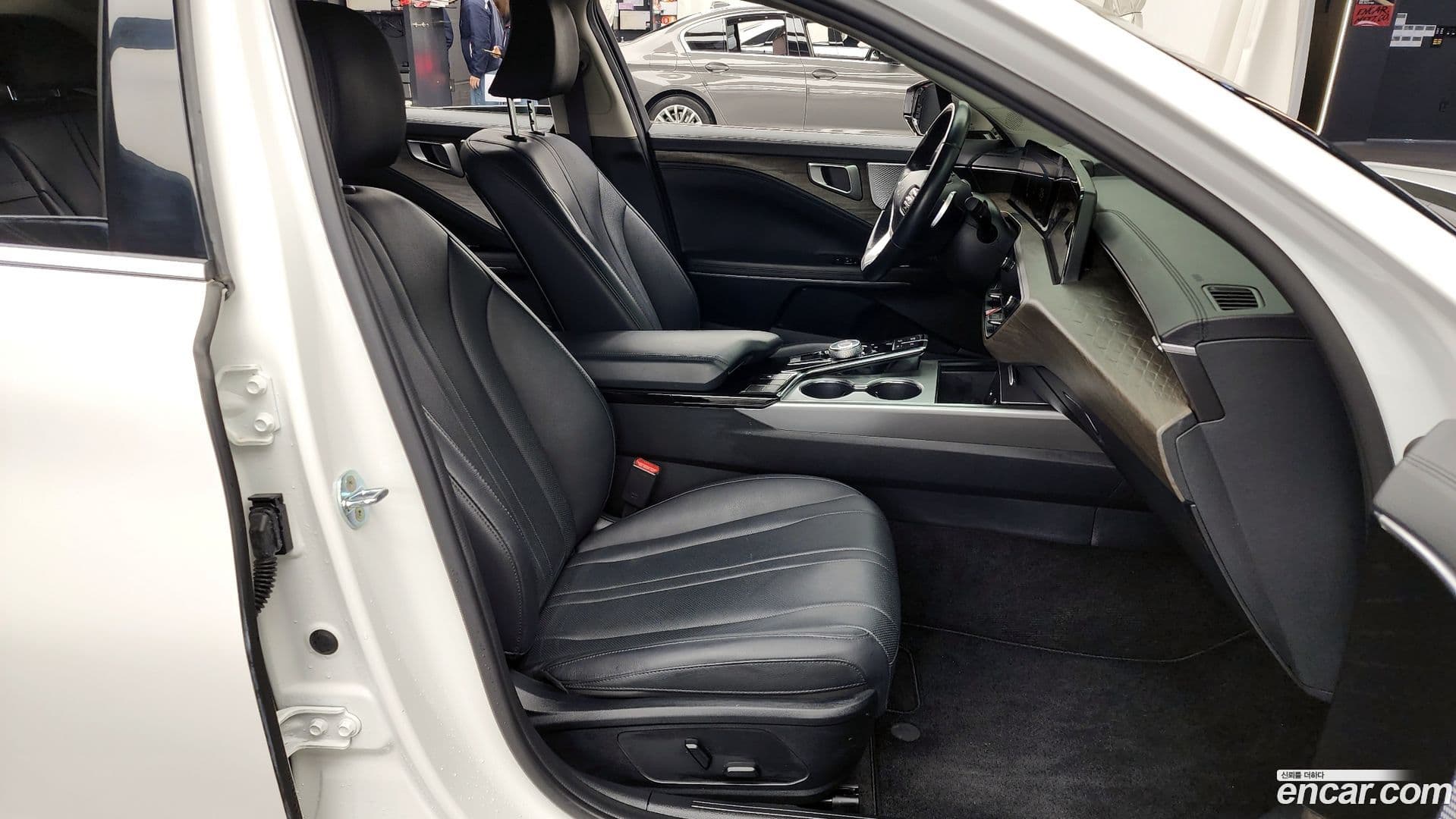 Main__Slider__Photo:K8 Kia 2021.9-10